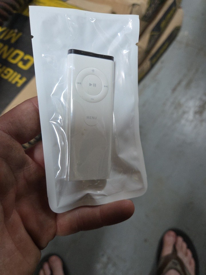 NEW GENUINE APPLE A1156 REMOTE CONTROL 603-8731-A J3.5