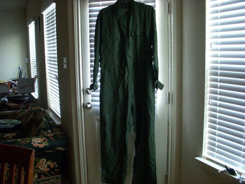 US ARMY COVERALLS UTILITY OD GREEN SIZE MEDIUM NWOT