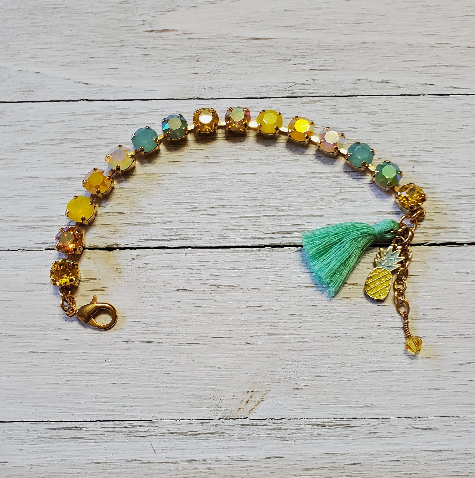 CB15 TheSparkledShell Island Pineapple Yellow Aqua Mint Crystal 8mm Bracelet