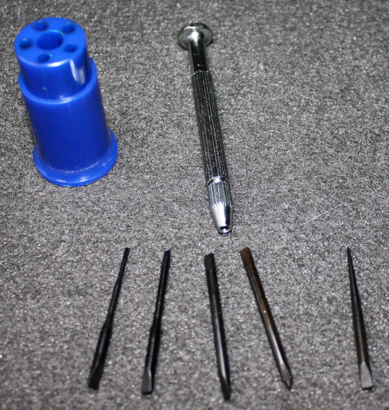 6 pc Screwdriver / Scriber Kit 2 Flat 1 Phillips 1 Scriber w/ Chuck Style Handle