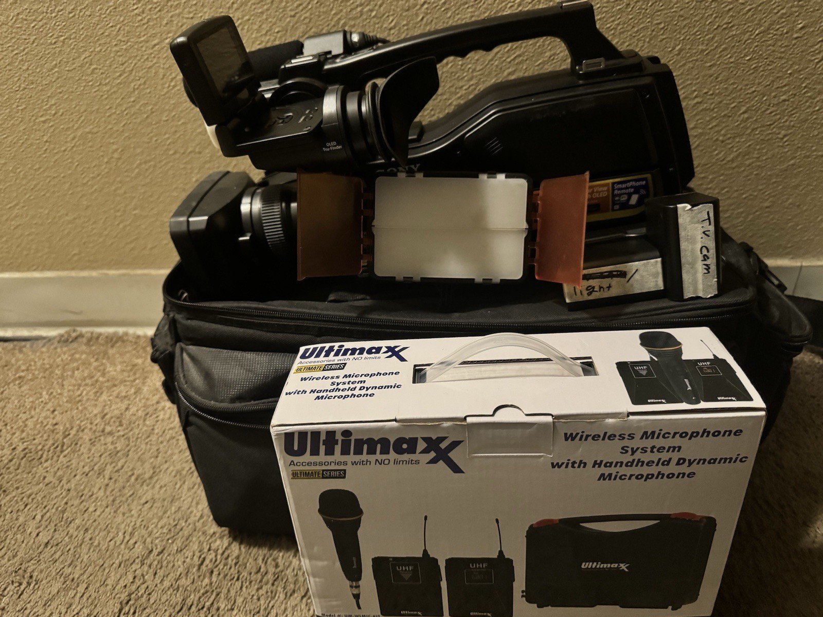 Sony Documentary Camera With Mic