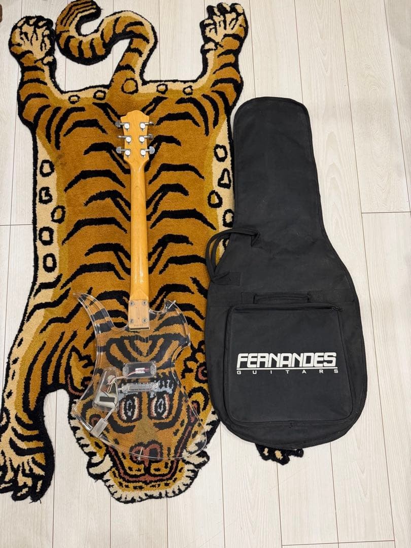 Fernandes Crystal Guitar Hide Model