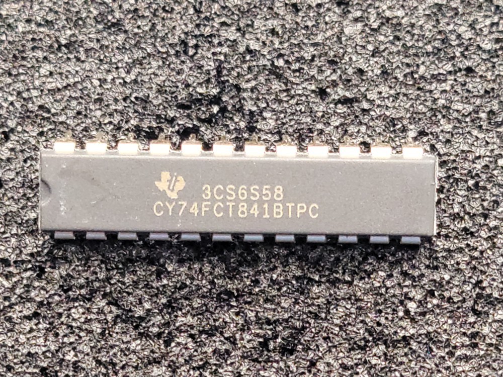 New (46pcs) CY74FCT841BTPC TEXAS INSTRUMENTS IC Logic