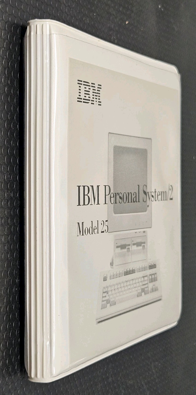 IBM Personal System/2 Model 25 Hard Clamshell Case Only **NO DISC**