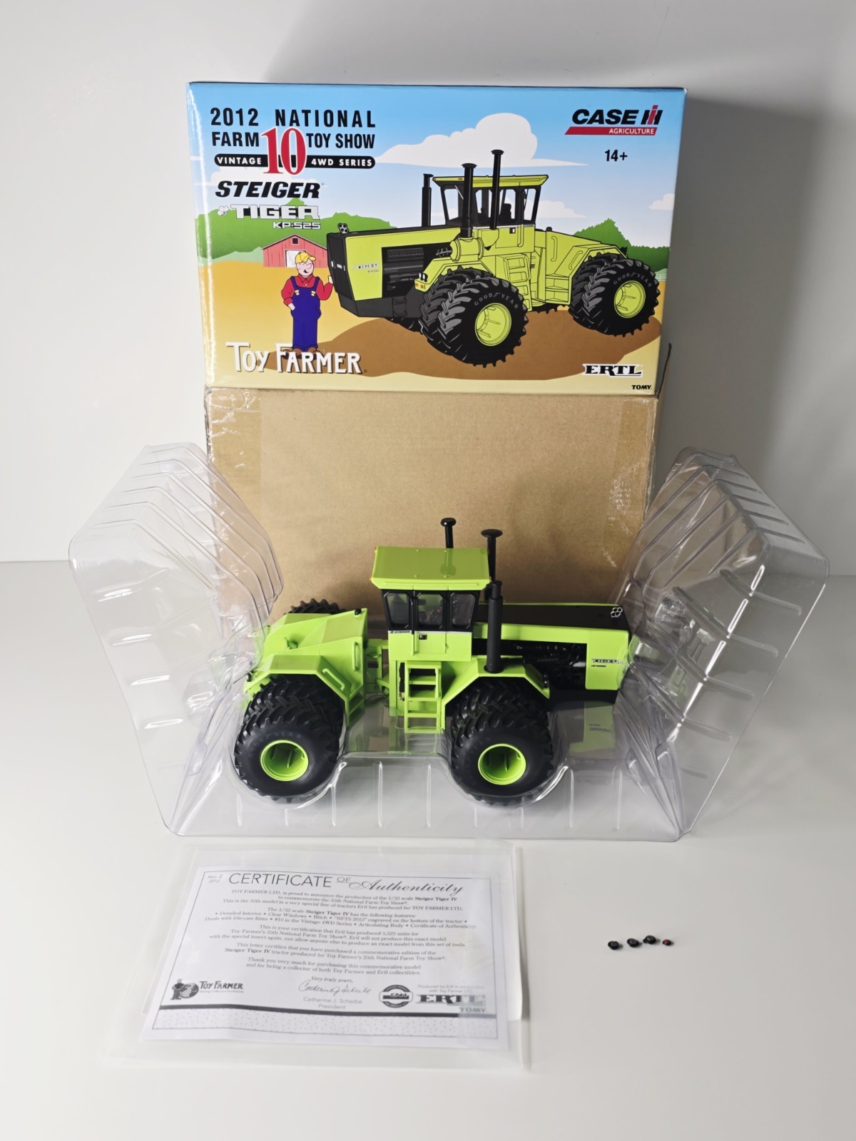 Ertl - Steiger Tiger Tractor KP-525 - 1:32 Diecast 2012 Toy Show - Broken Lights