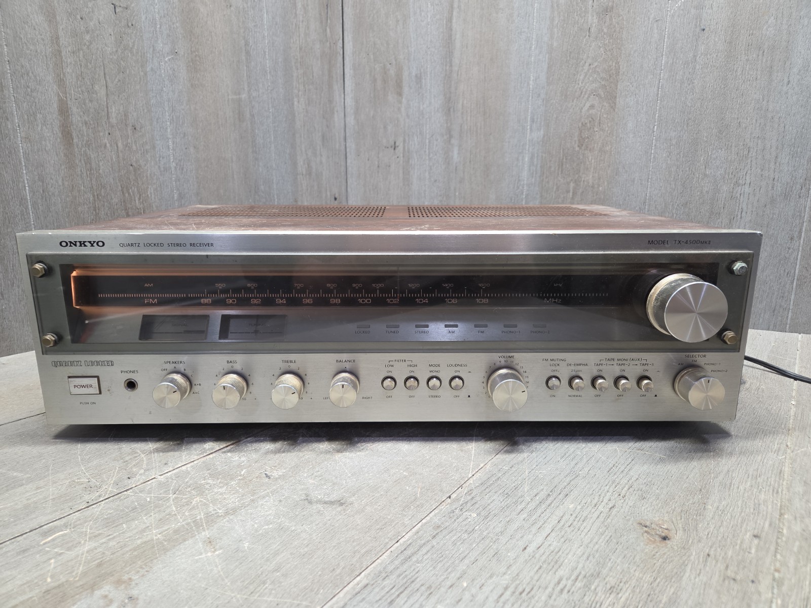 Vintage Onkyo TX-4500 MKII Stereo Receiver at 60 Watts per Channel(works Read)