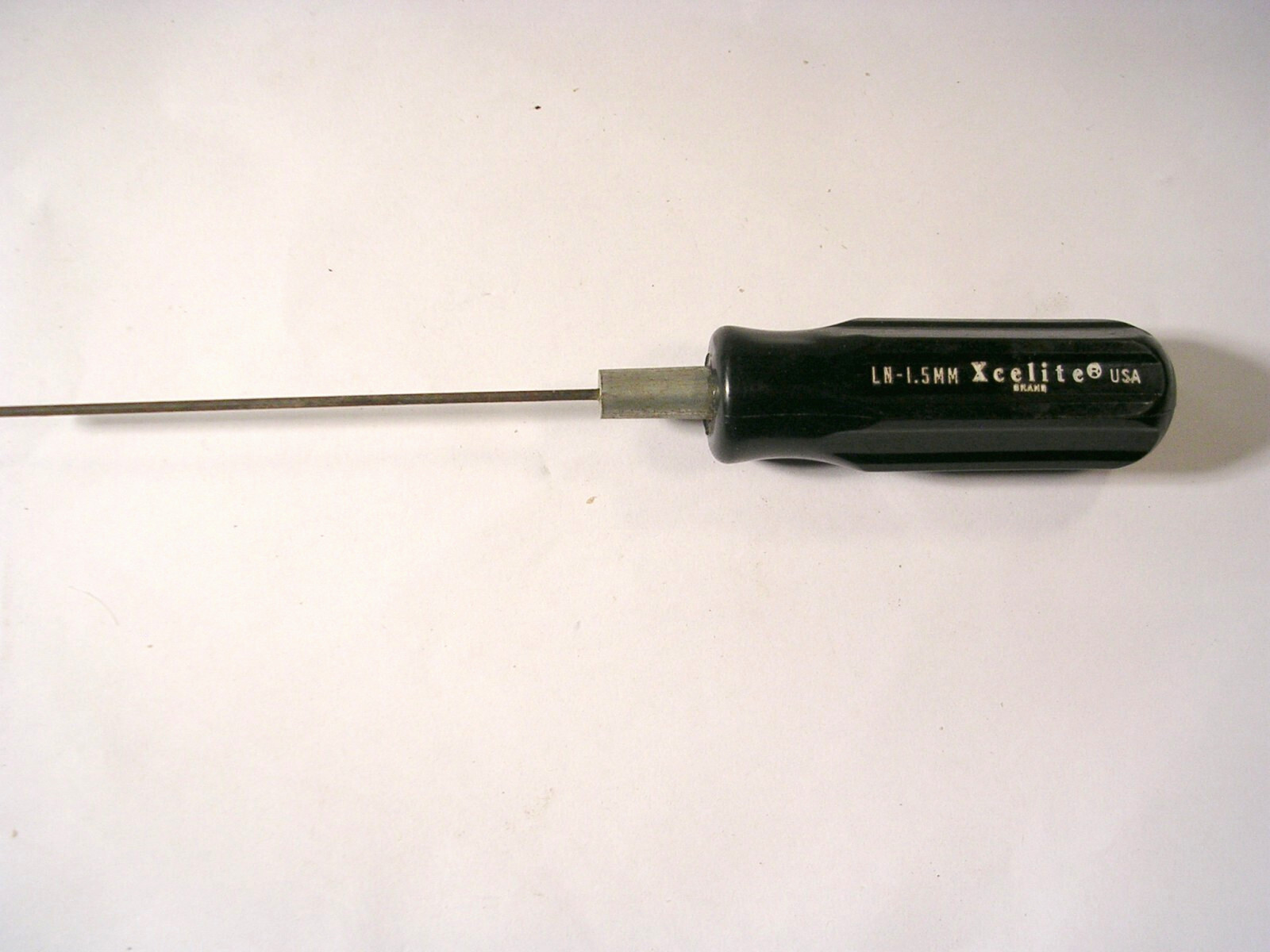 NEW  (NOS) XCELITE  MODEL LM 1.27 MM HEX  SCREWDRIVER