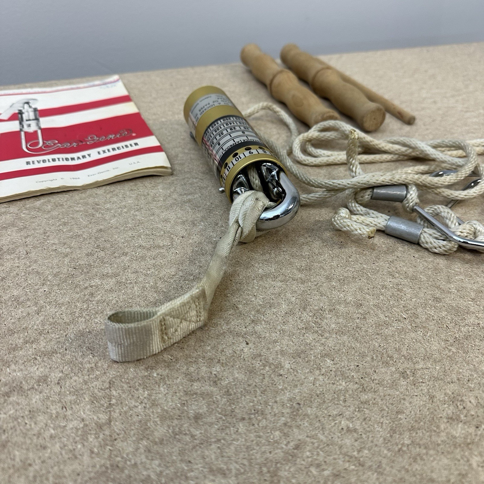 Vtg Exer-Genie Revolutionary Exerciser System W/ Carry Pouch Instructions