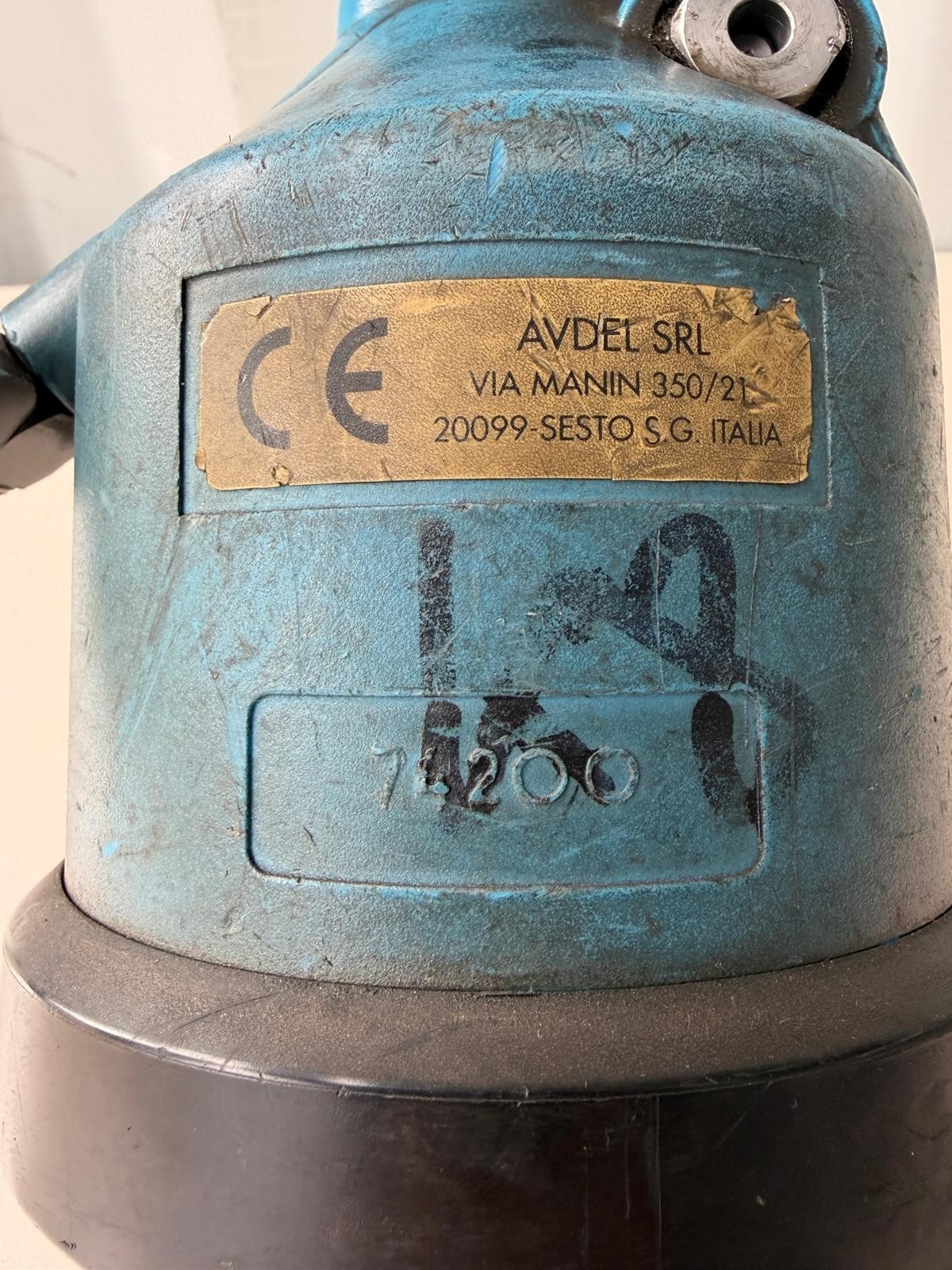 Avdel 74200 Pneumatic Hydraulic Rivnut Setting Tool Rivnut Nutsert 7 Bar