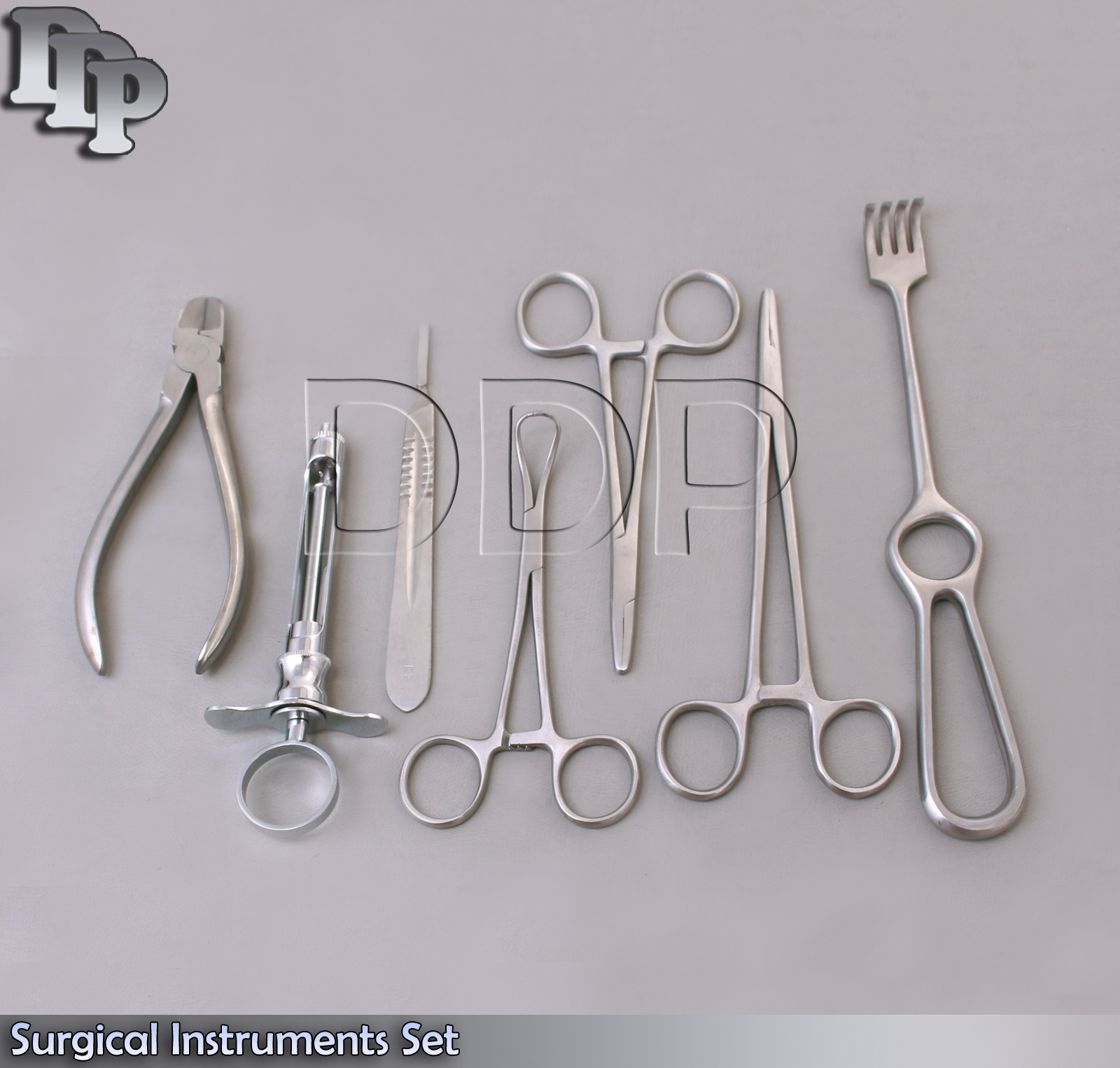 7 Pcs Surgical Instruments Set DS-639