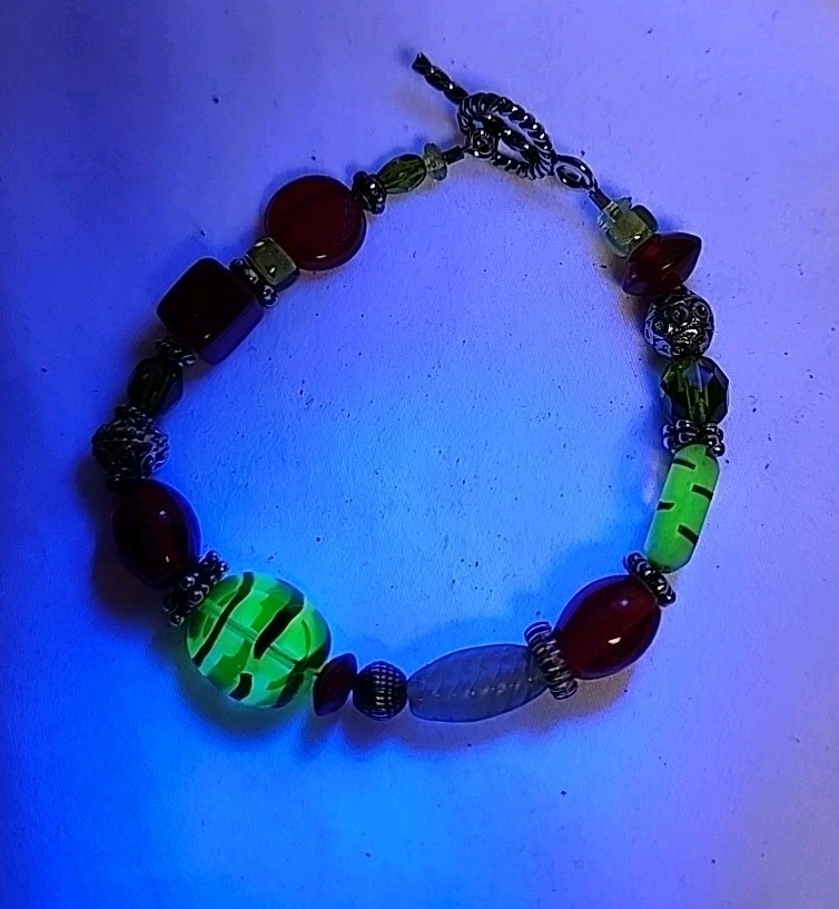 Silvertone Lampwork Urnanium Glass Bracelet