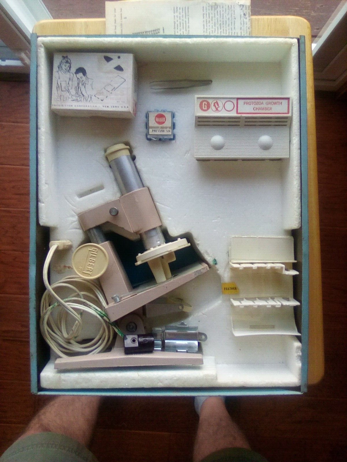 Vintage Gilbert Microscope and Lab Set Metal Box 1960's & extra slides WORKS