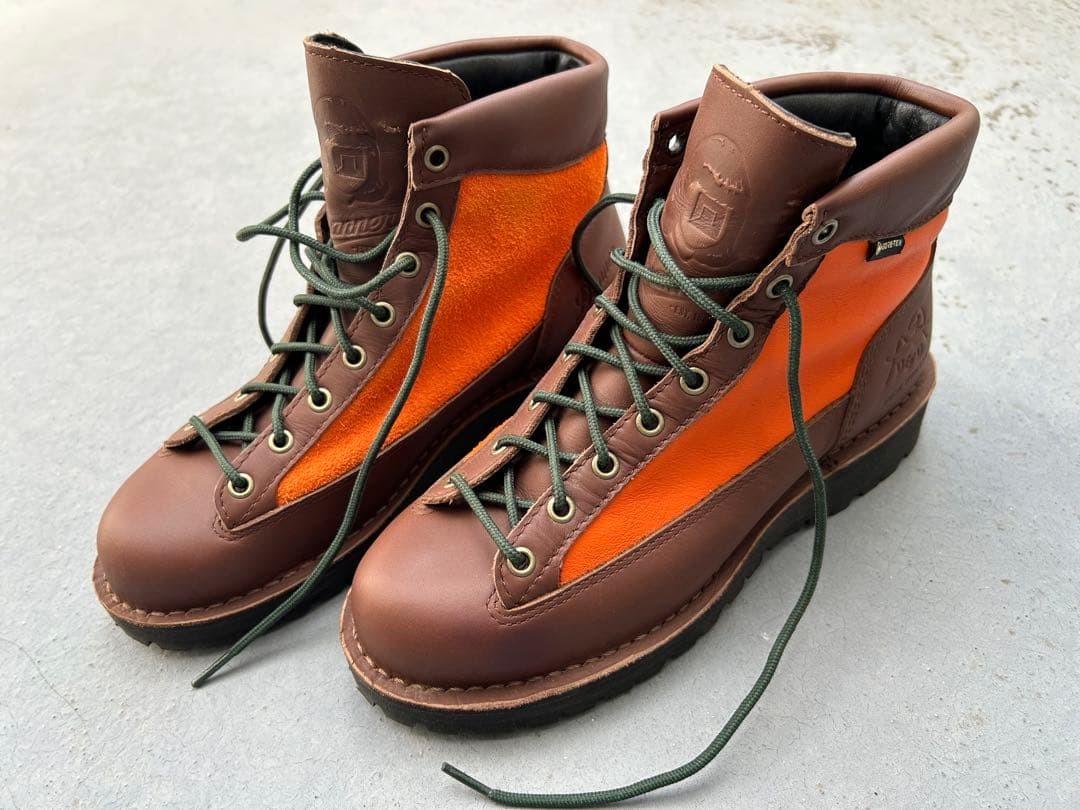 TACOMA FUJI RECORDS x DANNER Field
