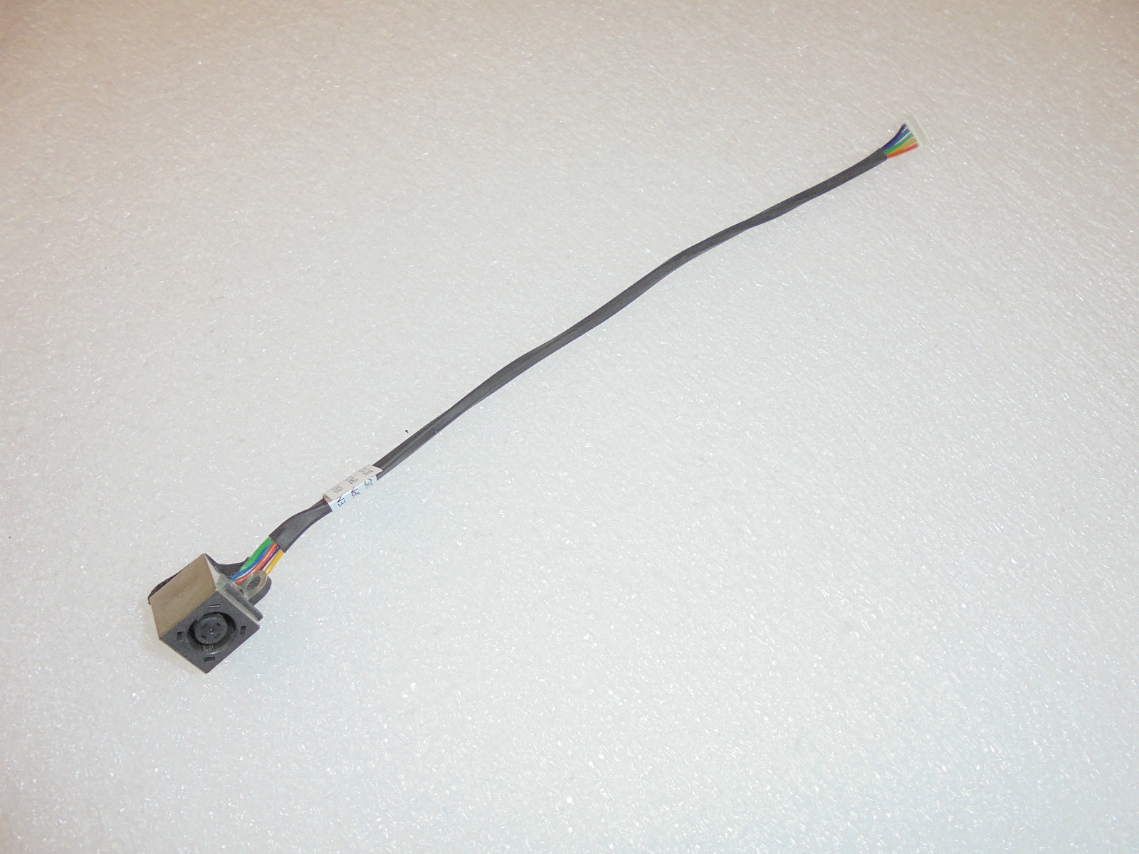 NEW Dell Vostro A860 1015 INSPIRON 1470 DC-IN Power Jack DD0VM9PB000 M701H