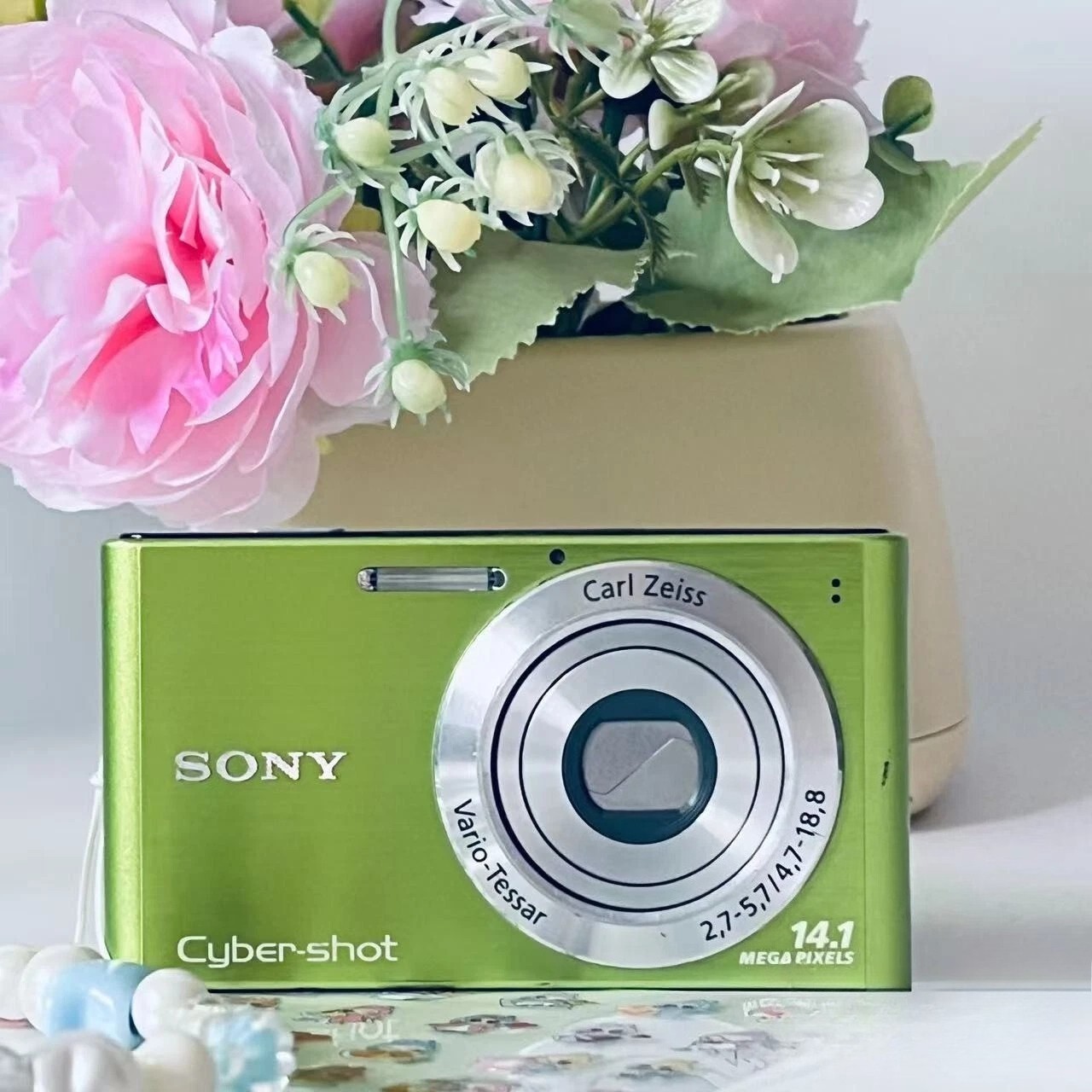 SONY DSC-W320 Digital Camera Cyber-shot 14.10 MP 3.0 x Zoom 85% new 2.7" English