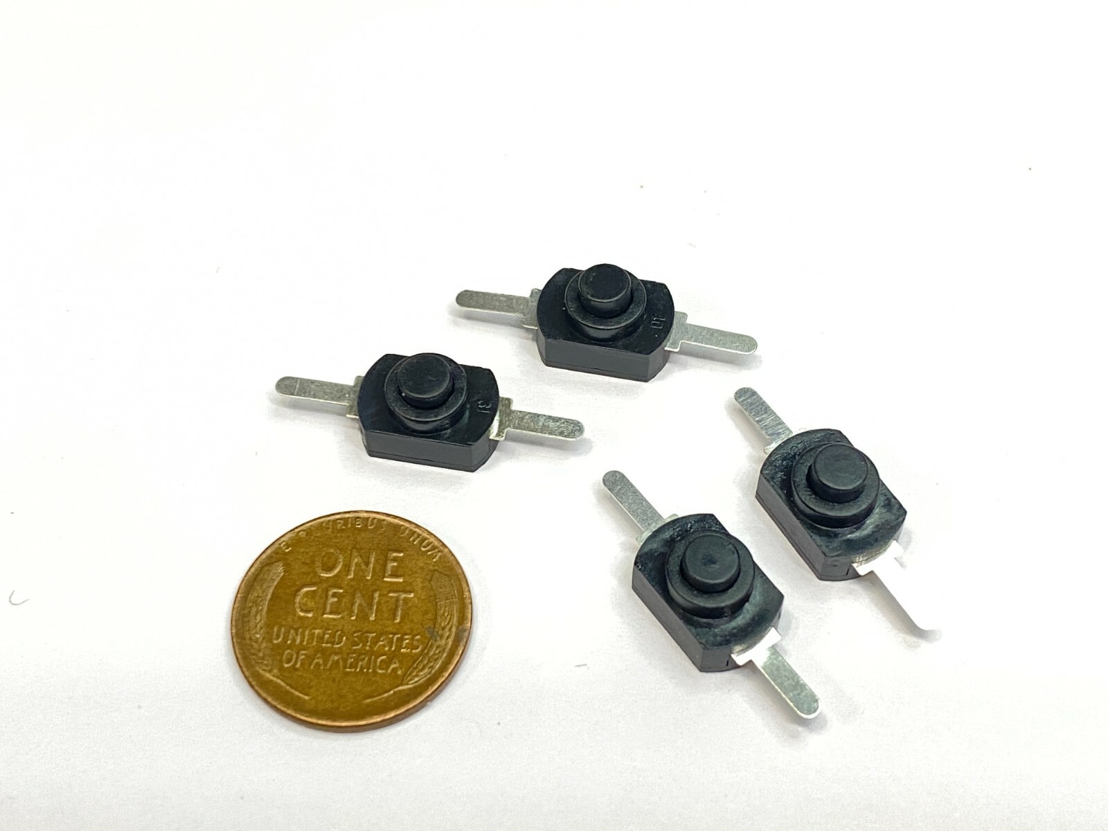 10 Pieces Small black push button switch latching locking flashlight 1a 2pin B5