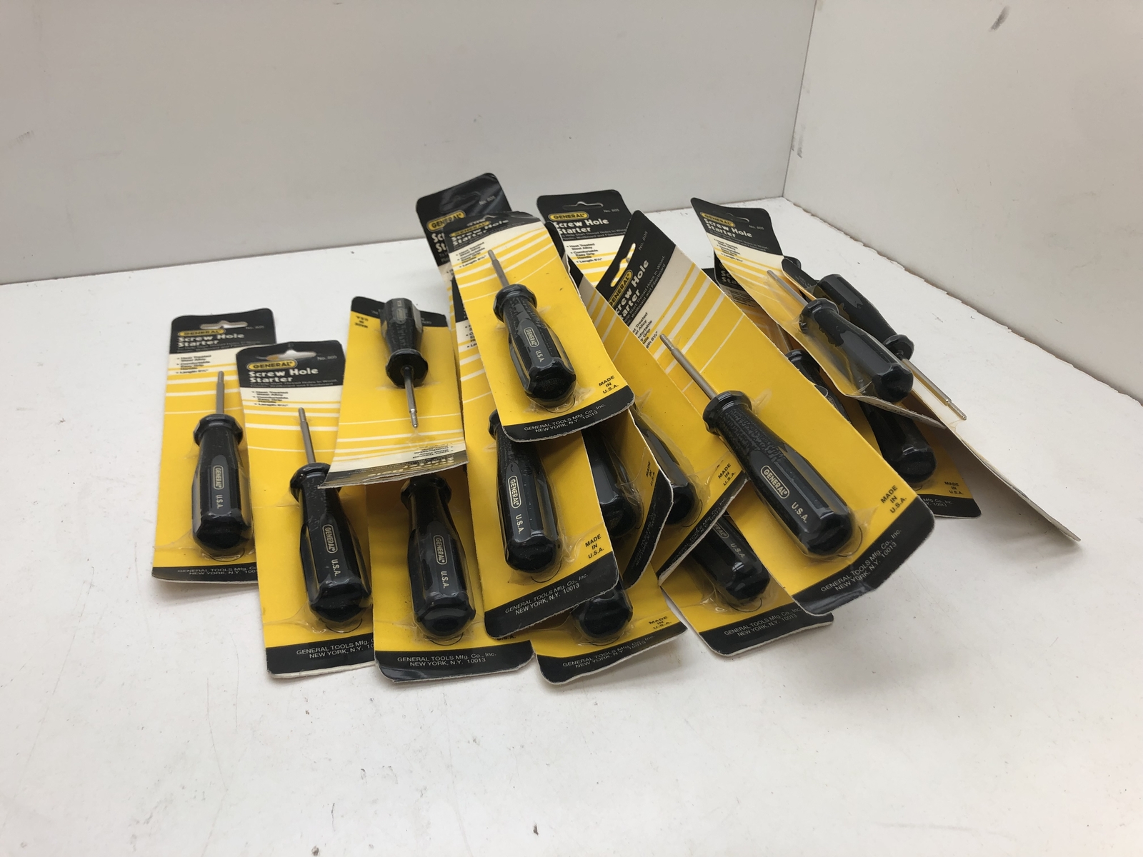 (QTY.22) GENERAL 805 SCREW HOLE STARTER