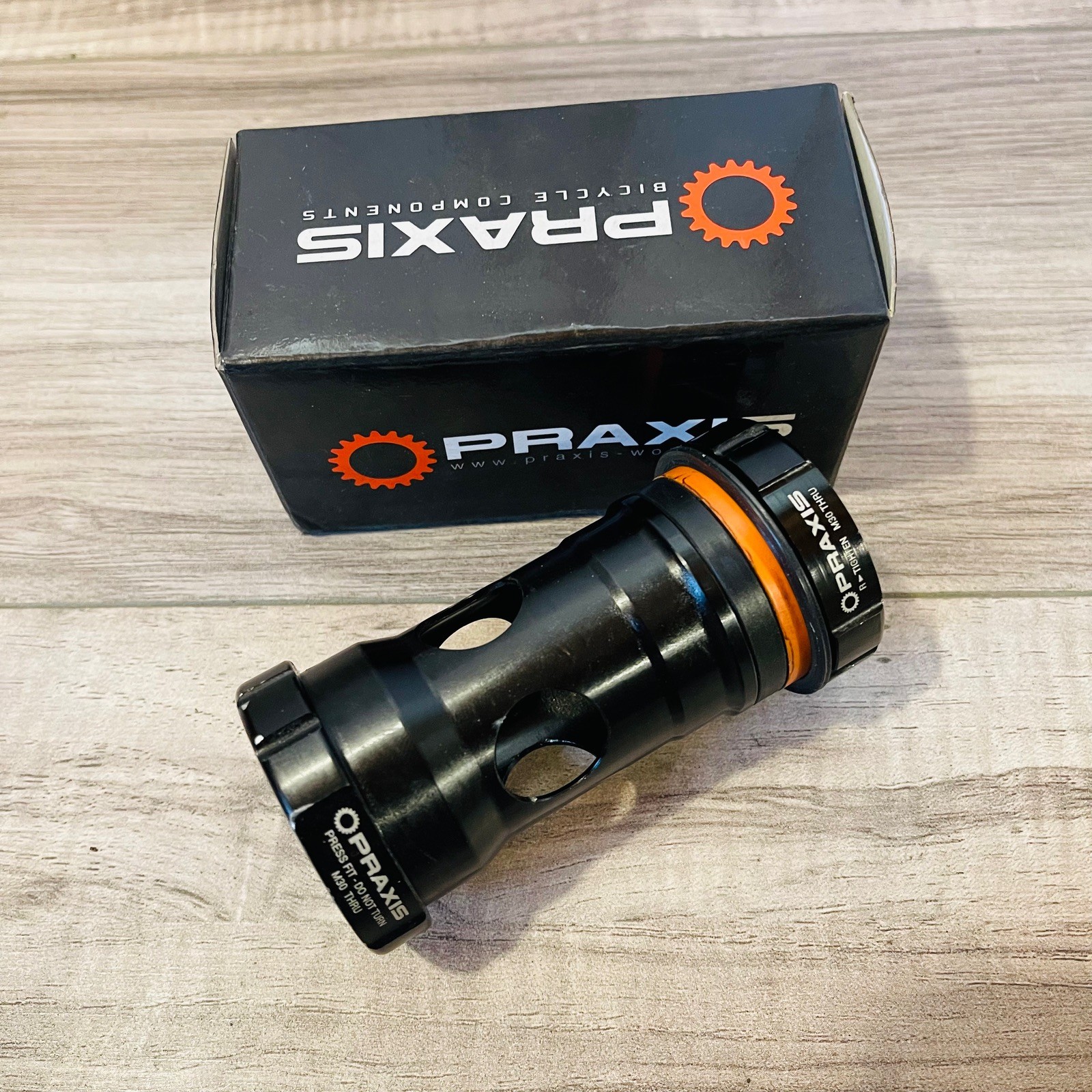 Praxis Works M30 Conversion Bottom Bracket 73mm BB30/PF30 73-4101