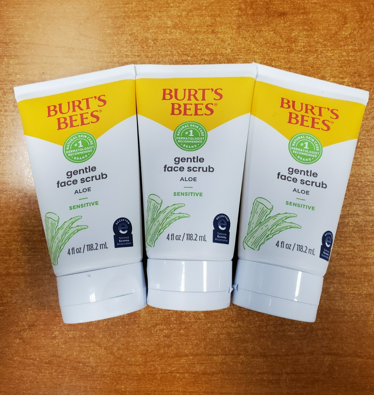 3 Pk: Burt's Bees Sensitive Solutions Gentle Face Scrub Aloe 4 oz ea (2359) 10C