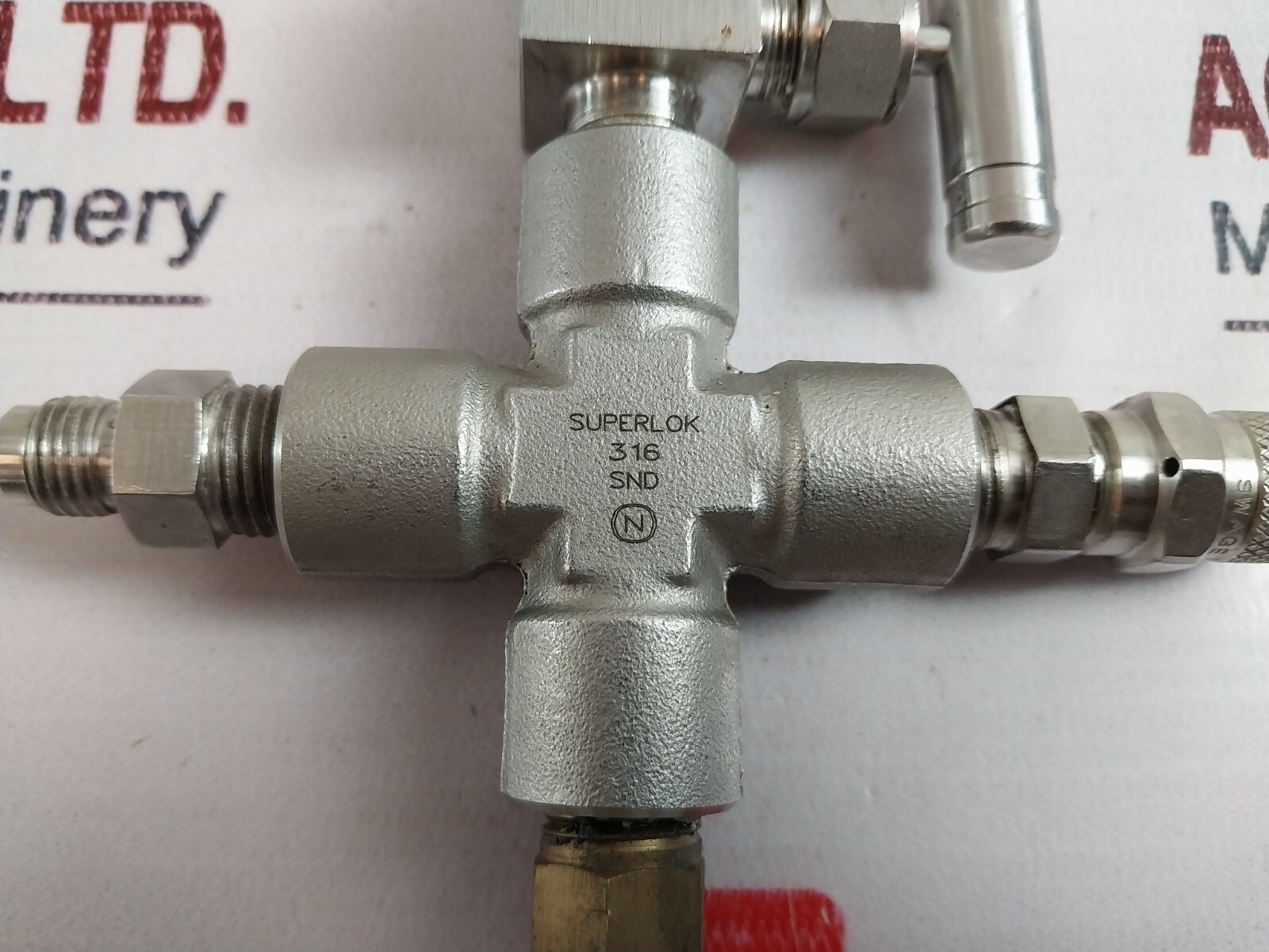 Swagelok SS-20VM4-F4 Charging Nitrogen On Accumulator Needle Valve Set S472-3