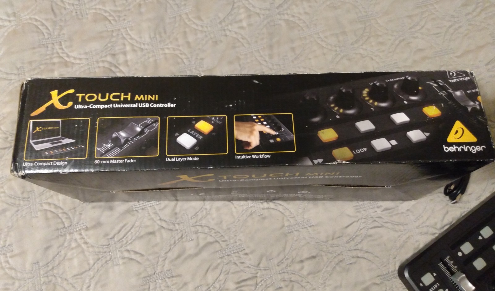 Behringer X-Touch Mini Universal USB MIDI Controller Ultra Compact
