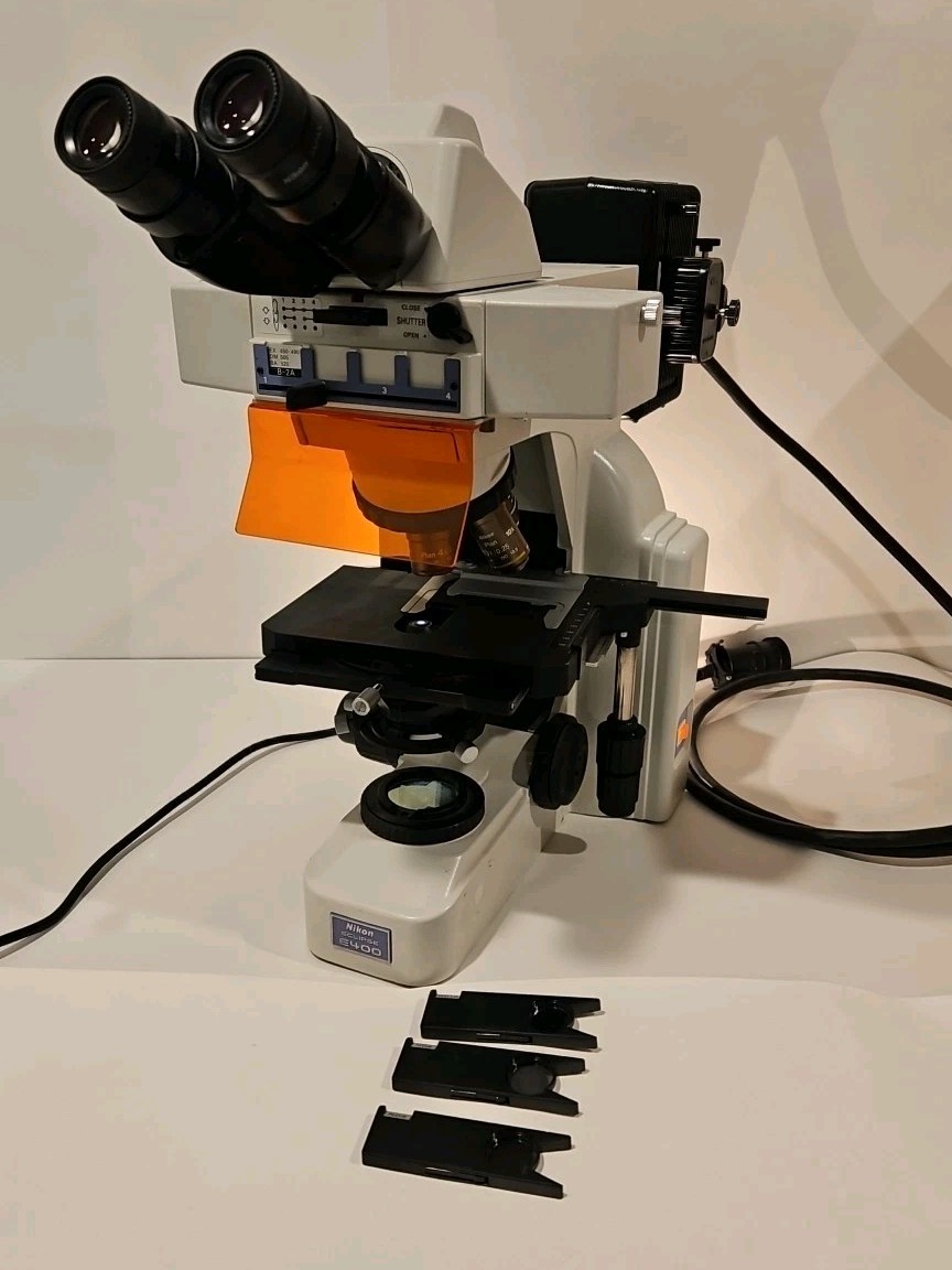 Nikon Eclipse E400 Biological Microscope w/ 4 Objectives, Y-FL,  LM-M100C-1