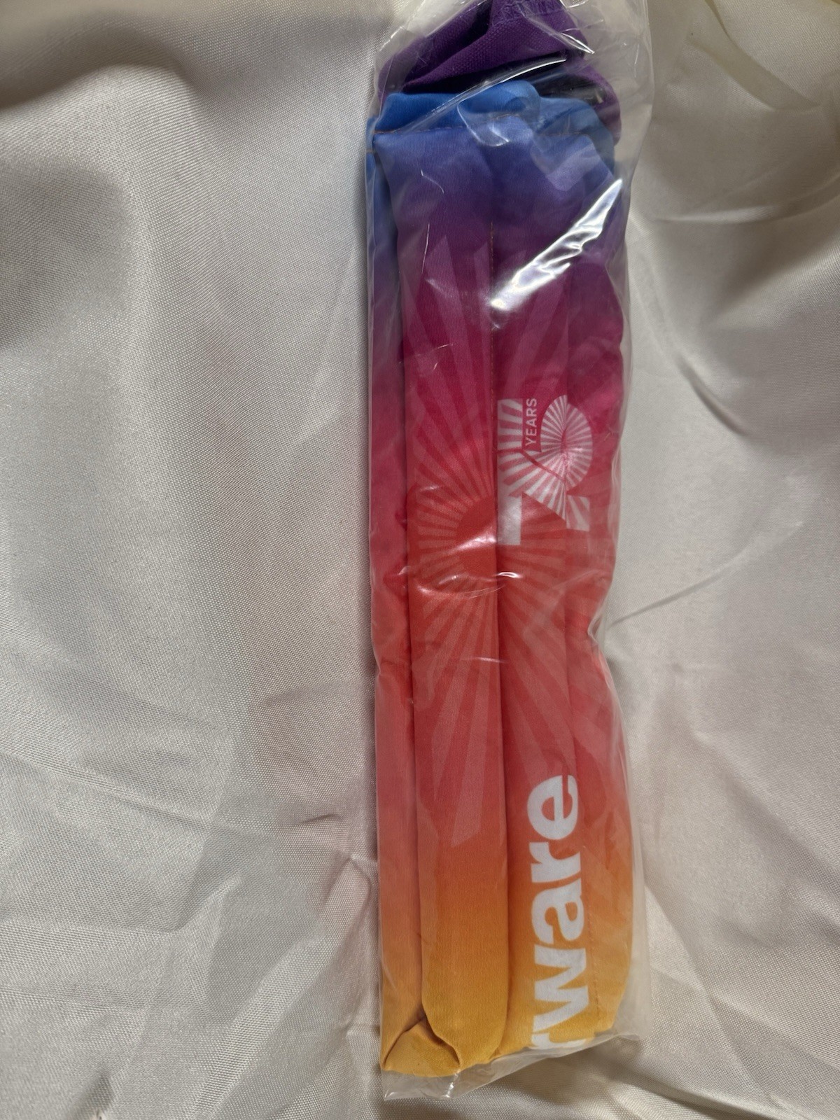 Tupperware 2021 Award 75 Yrs Microwave Weighted Neck Shoulder Heat Cold Wrap New