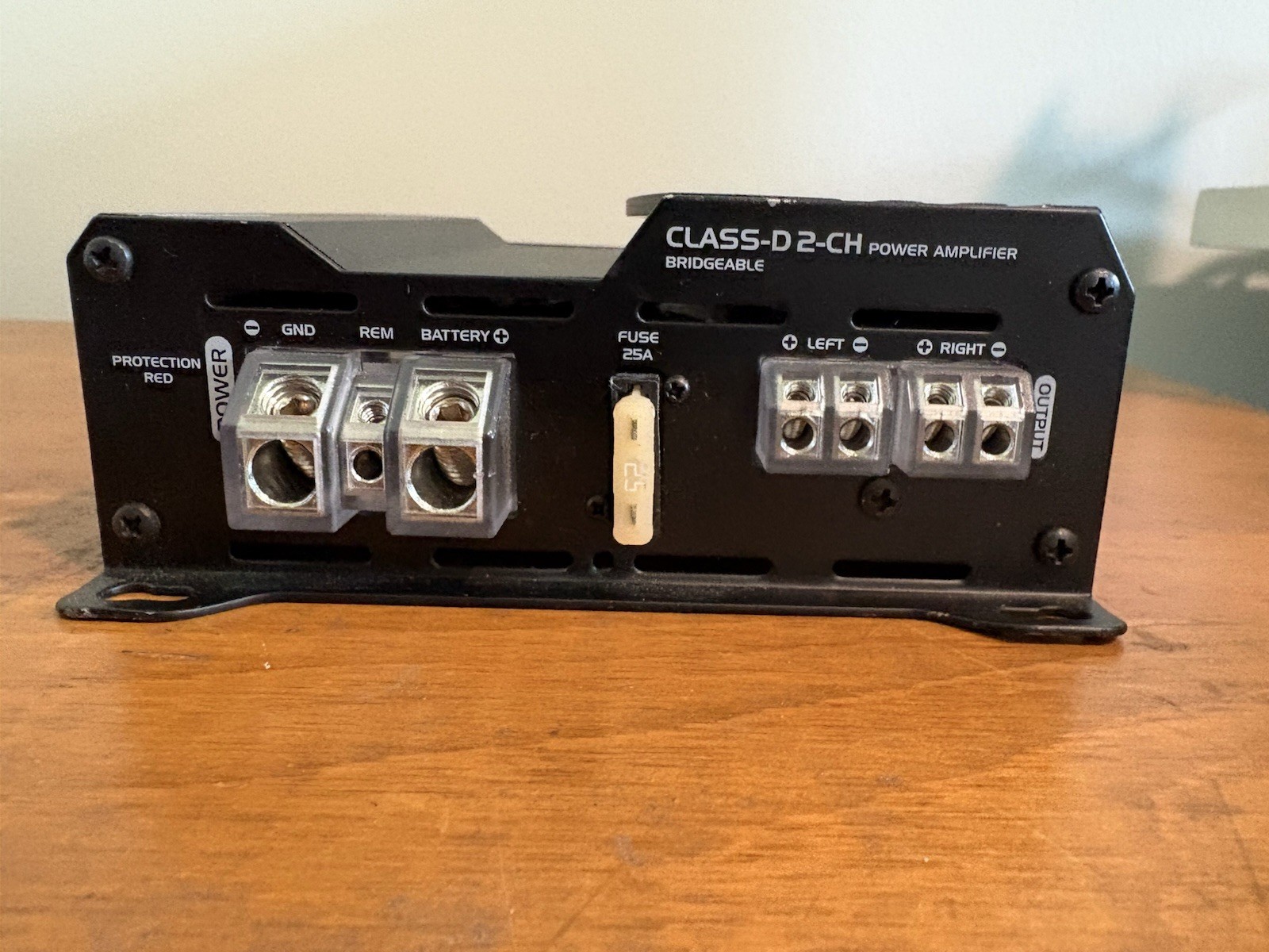 JENSEN XDA92RB 600W CLASS-D 2-CHANNEL CAR AMPLIFIER