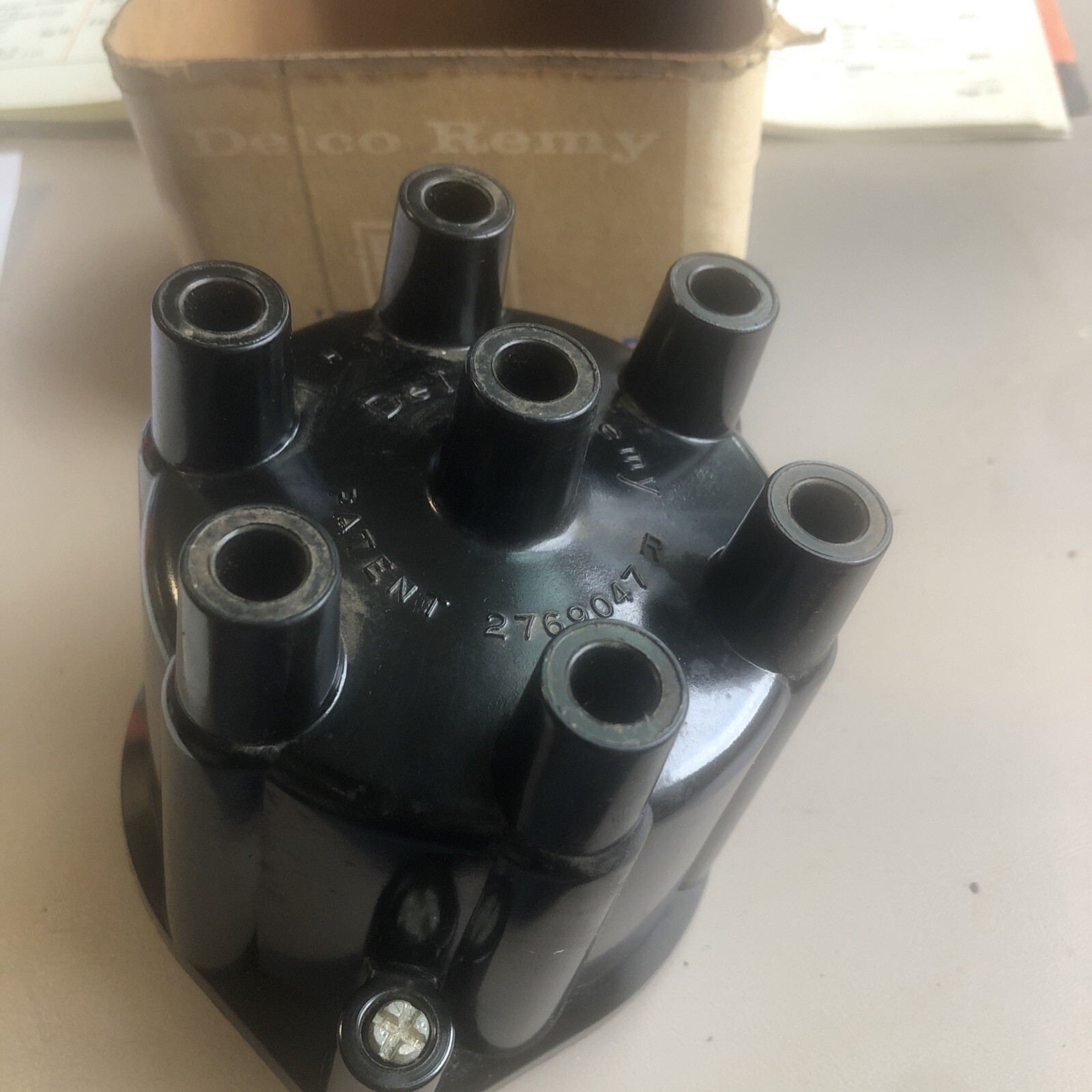 1963-64 GMC TRUCK DELCO REMY Distributor Cap D315
