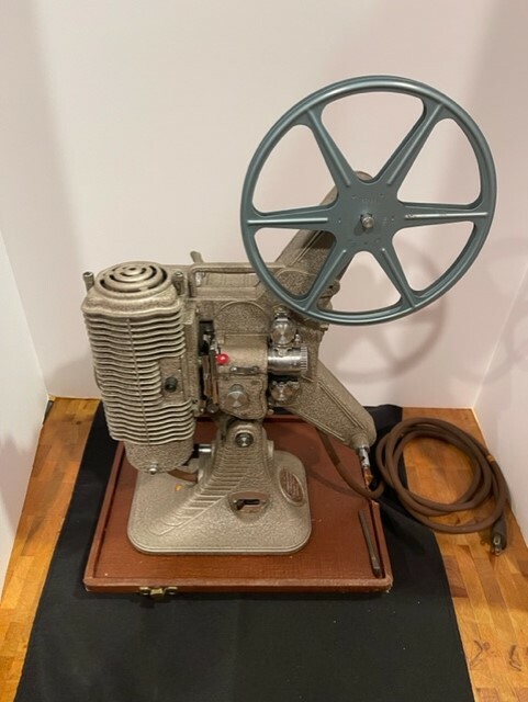 Vintage Keystone Ninety five 8mm Movie Projector with carry case works FREE S&H
