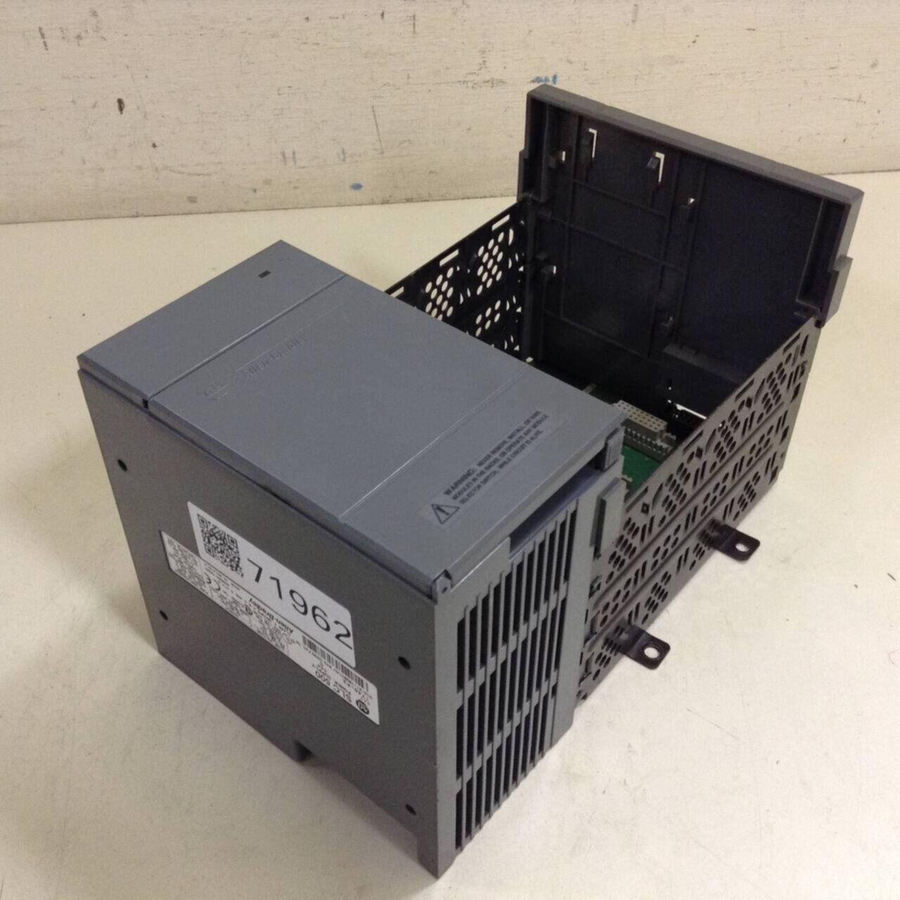 ALLEN BRADLEY Slot Rack & Power Supply 1746-P2 SER C / 1746-A4 SER A Used #71962