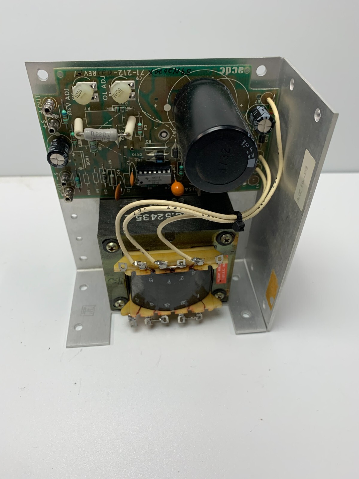 New! acdc Electronics Model 24N2.4 Power Supply 24V