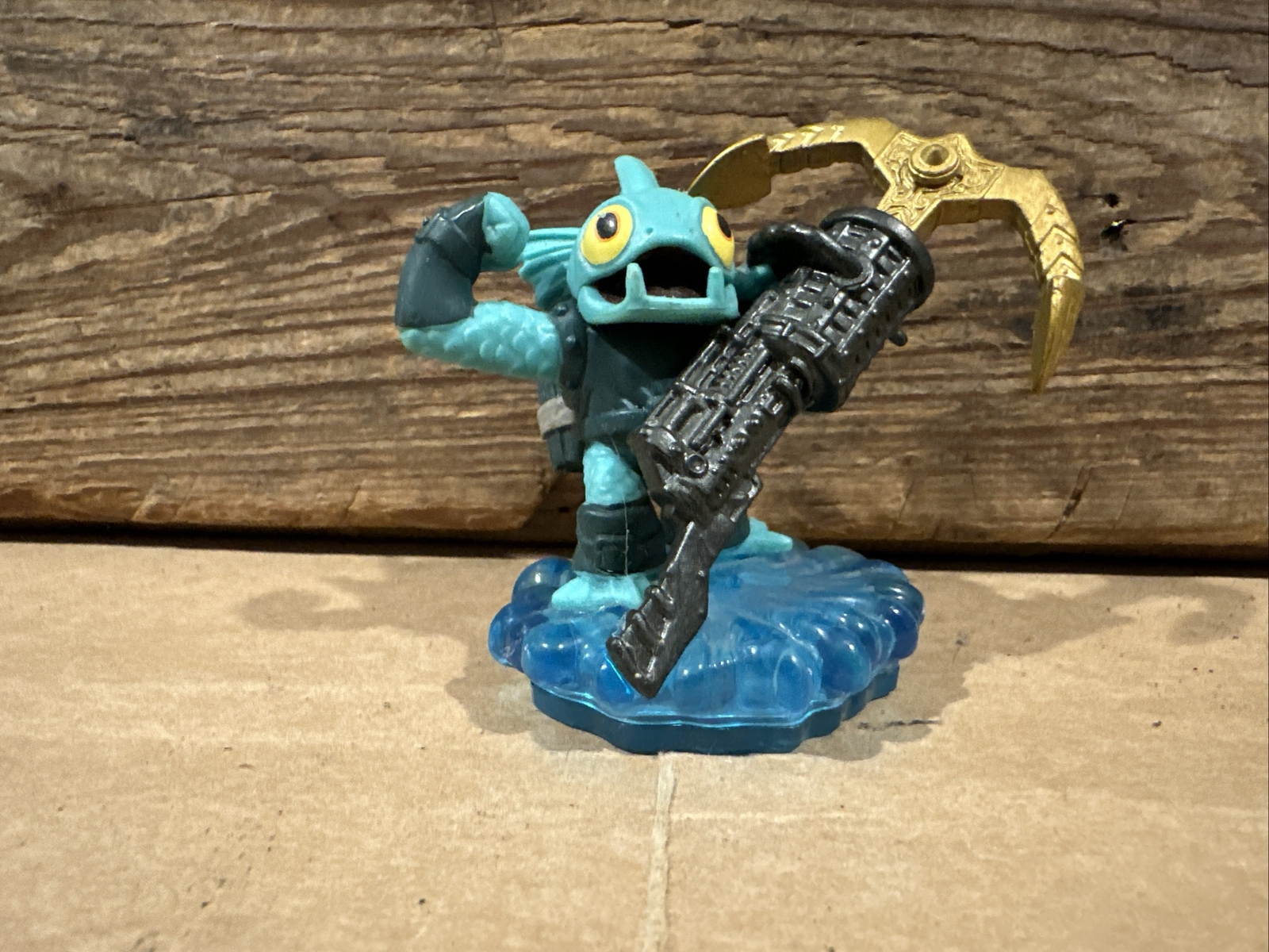 SKYLANDER FIGURE SWAP FORCE TIDAL WAVE GILL GRUNT