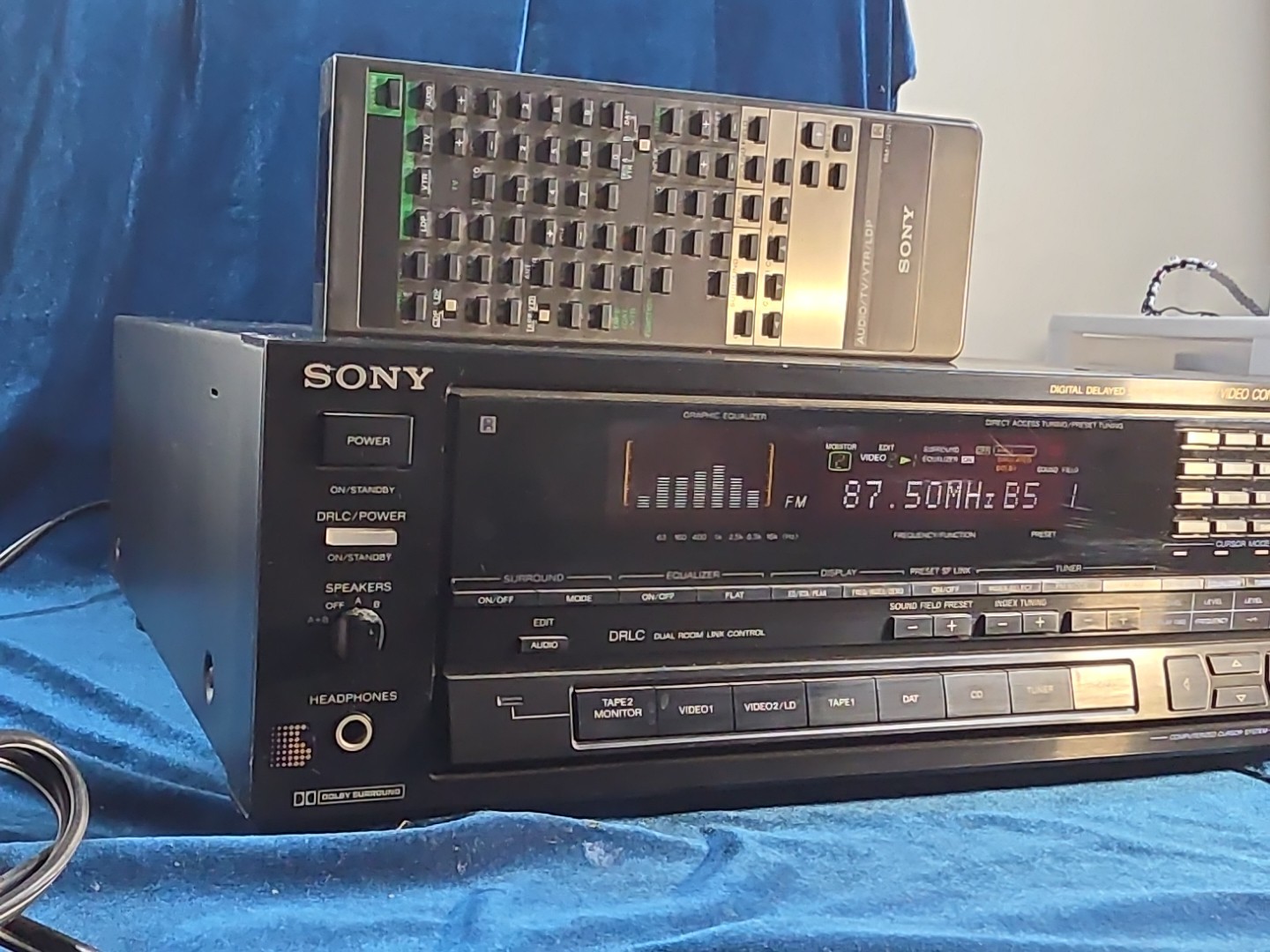 Sony STR-AV920 AM/FM Stereo With Original Remote.