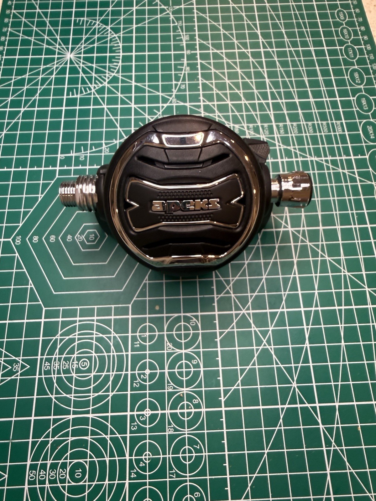 Apeks XTX200 Second Stage Regulator- WOW