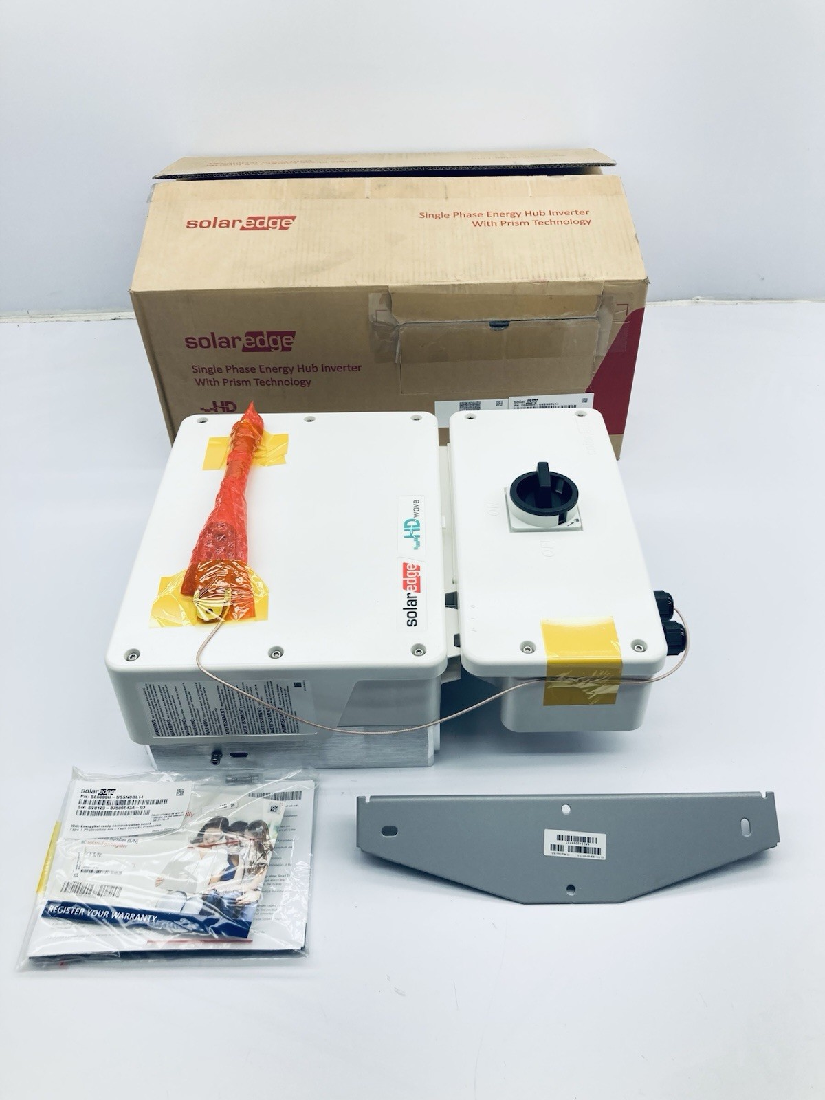 Solaredge SE6000H - USSNBBL14 ENERGY HUB w/ RGM & Consumption Monitoring
