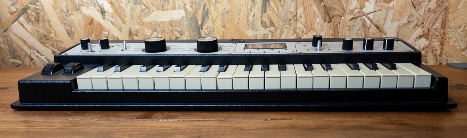 Korg microKORG XL Synthesizer w/ Adapter Tested Working Cleaned No Mic