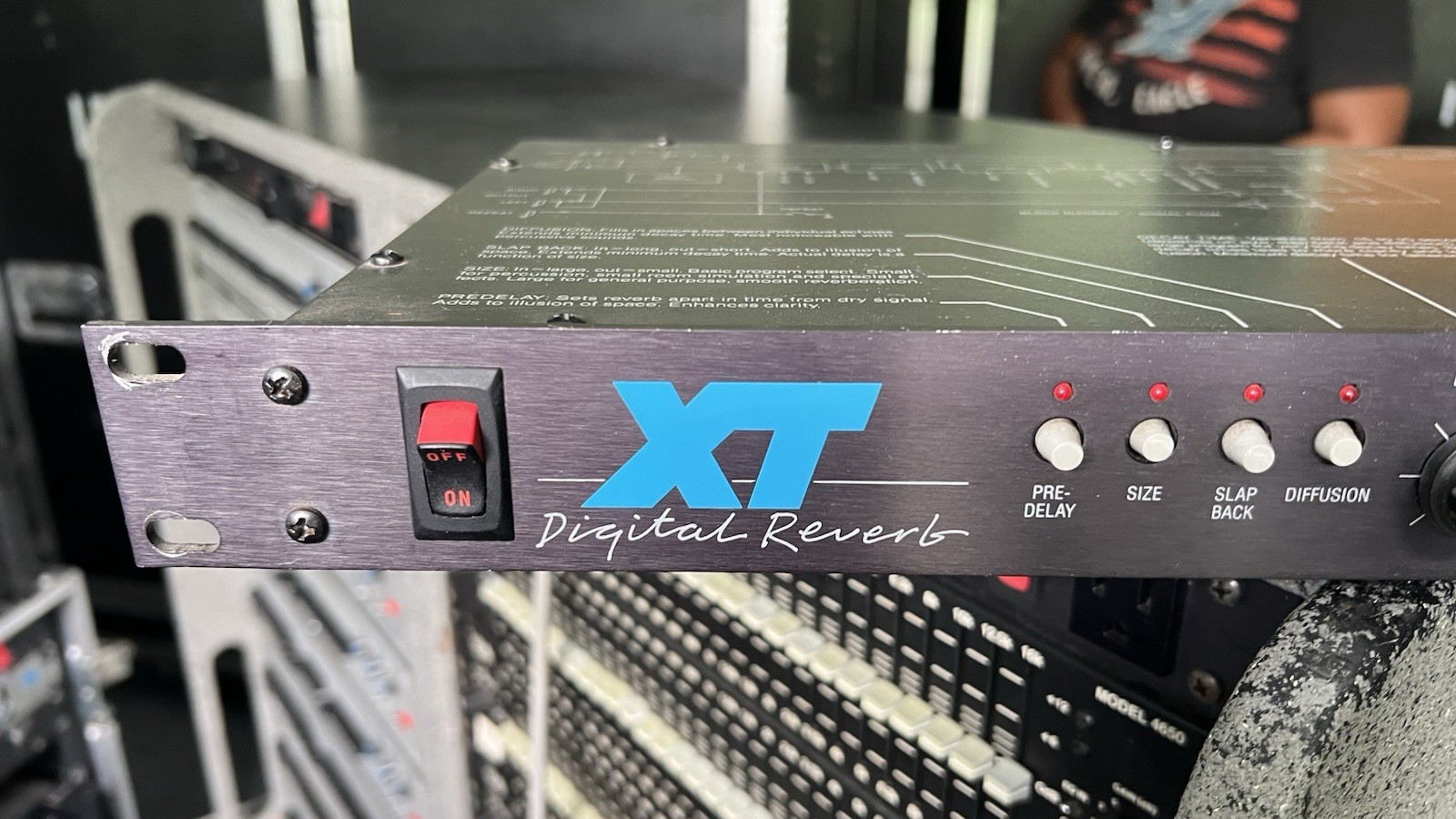 Alesis XT Digital Reverb Effects Processor FX Rack