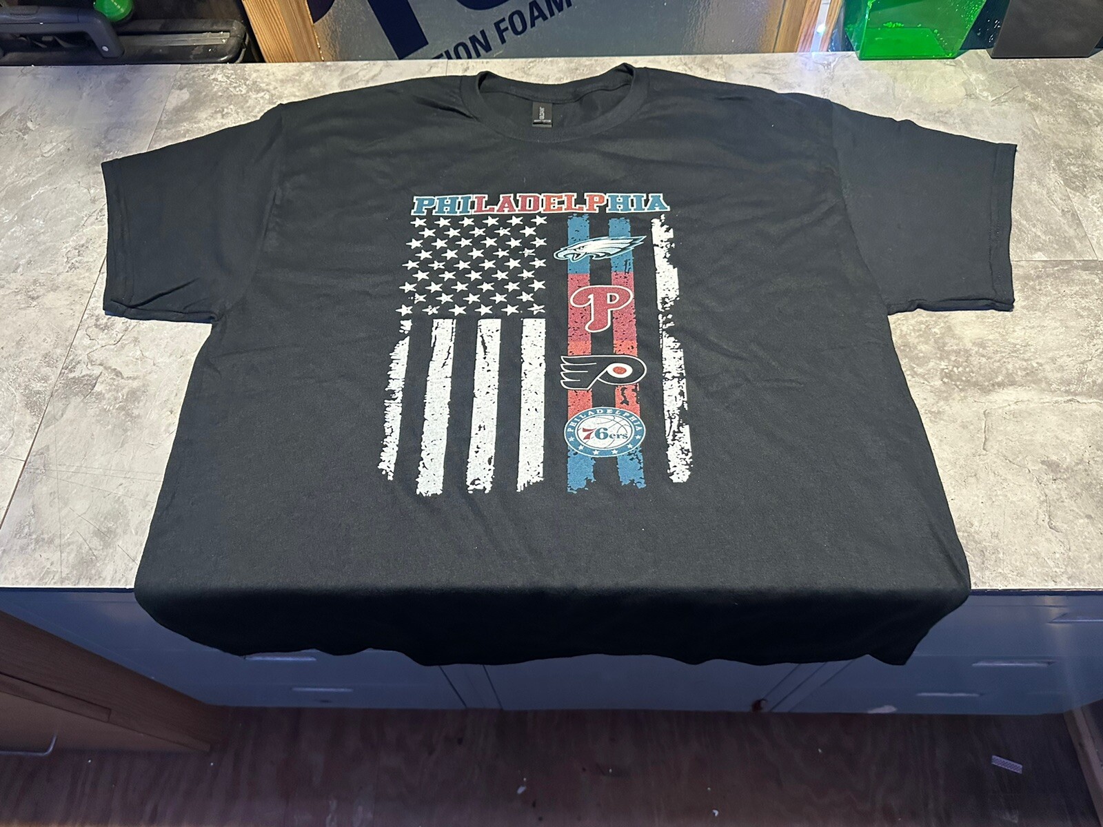 NWOT Philadelphia Eagles, Flyers. 76er’s Saquon Barkley T Shirt . XL
