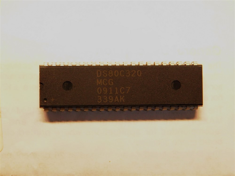 1 Dallas Semiconductor / Maxim DS80C320-MCG H.Speed /L-Power Microcontroller ICs