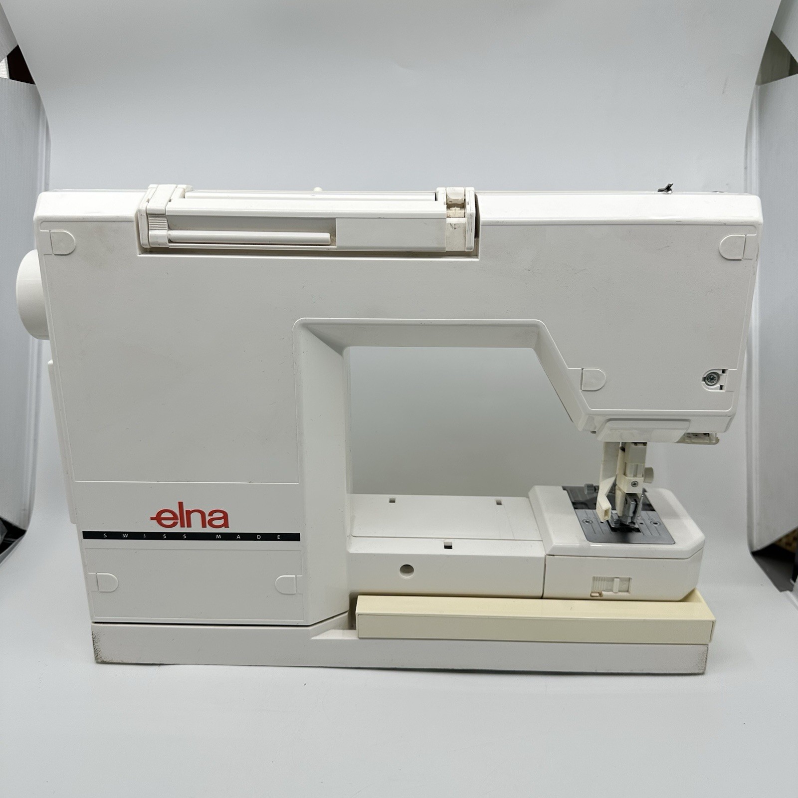Elna Swiss Made 8000 Computerized Sewing Machine White UNTESTED No Pedal/AV