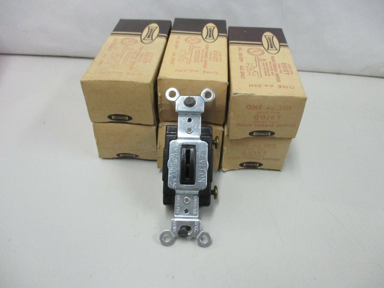 Leviton 5511 Lock Type Quiet Single Pole Flush Toggle Switch 15A-120V-277VAC (6)