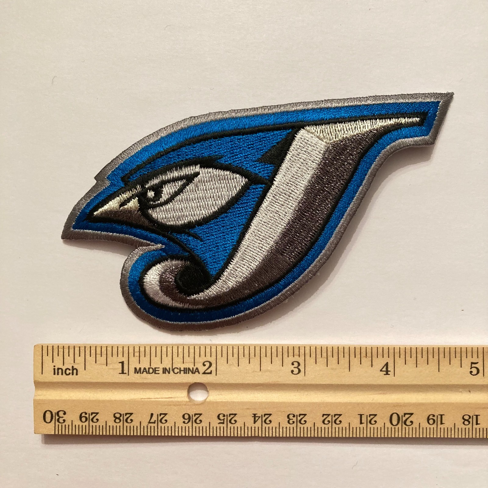 TORONTO BLUE JAYS Embroidered Iron-On Retro Team Logo MLB Jersey Sleeve Patch