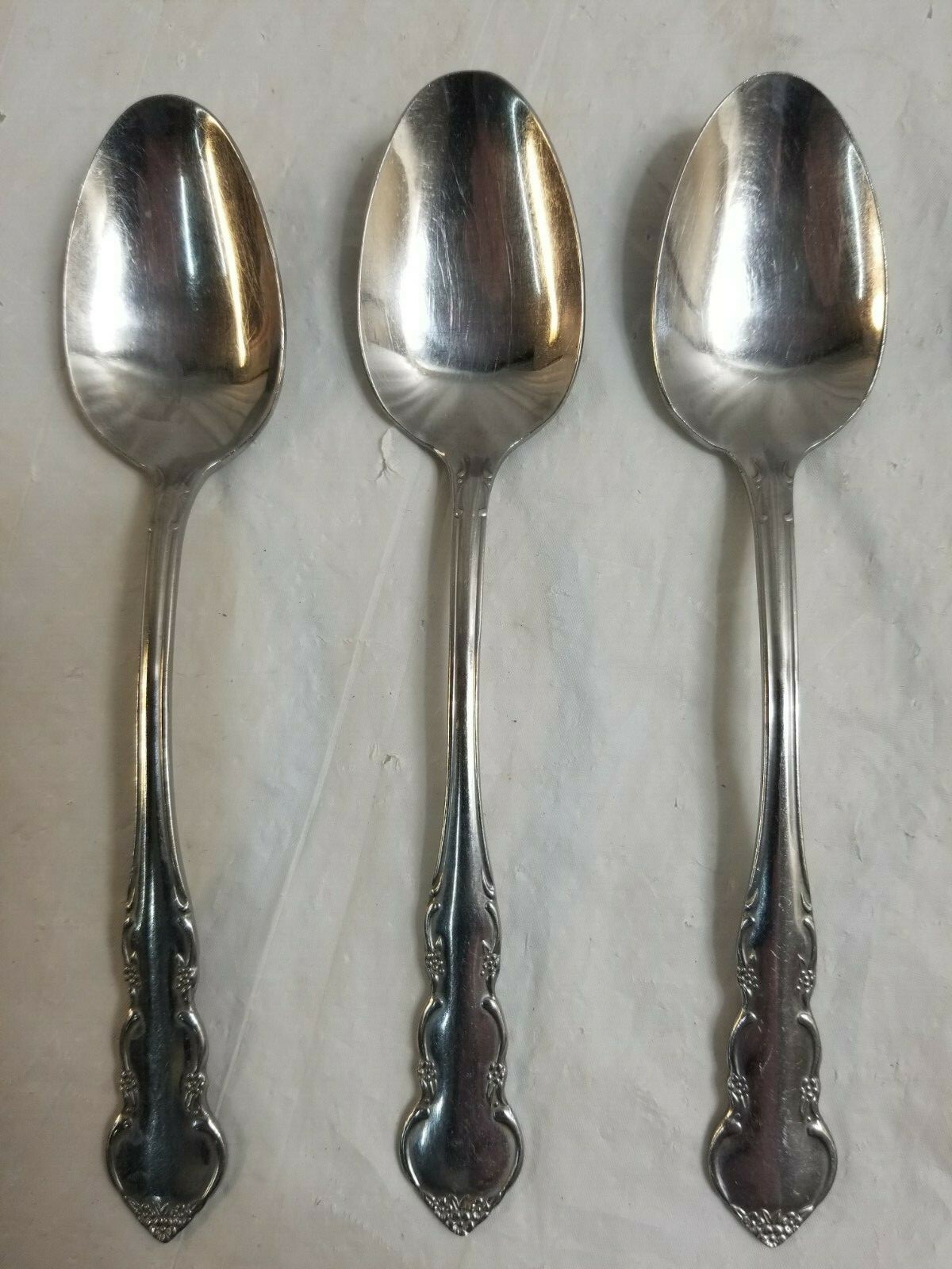 14 Piece EKOO ETERNA Stainless Flatware Set Lot # 12