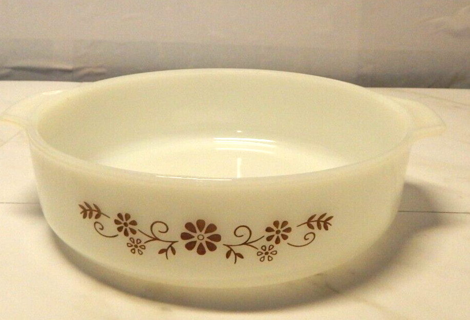 VTG Dynaware PYR-O-Rey White Milk Glass Brown Daisy Casserole Dish