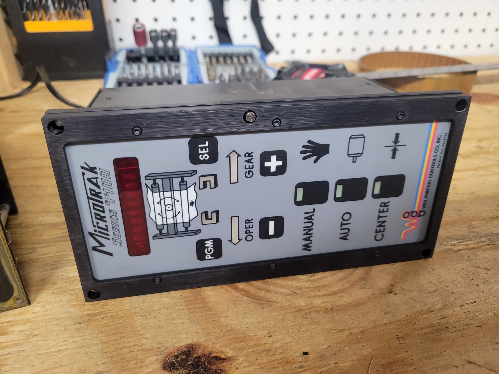 Web Printing Controls Inc Microtrak Series 9400 With Controls