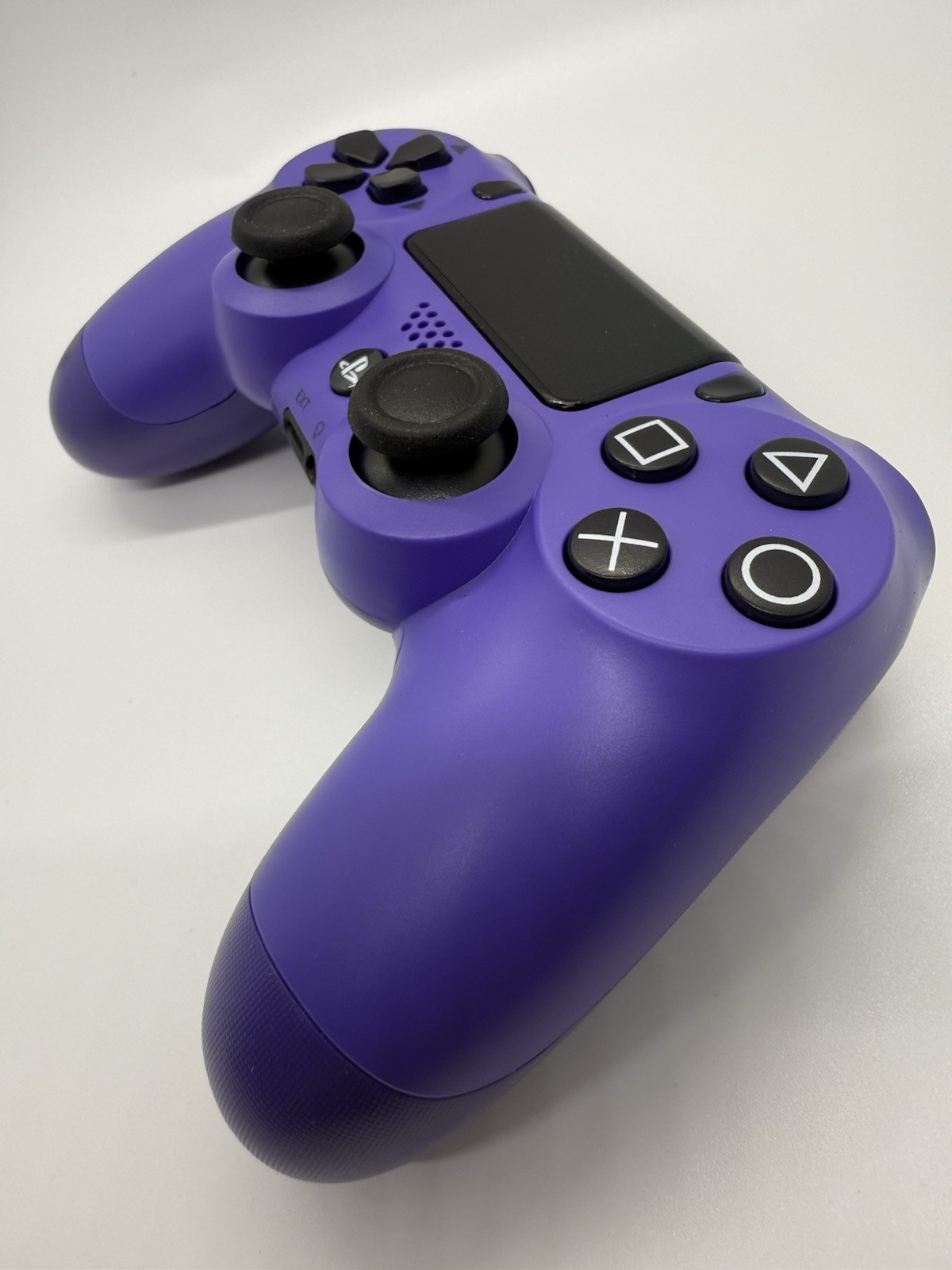 Sony PlayStation 4 PS4 Dualshock 4 Controller Purple - Used
