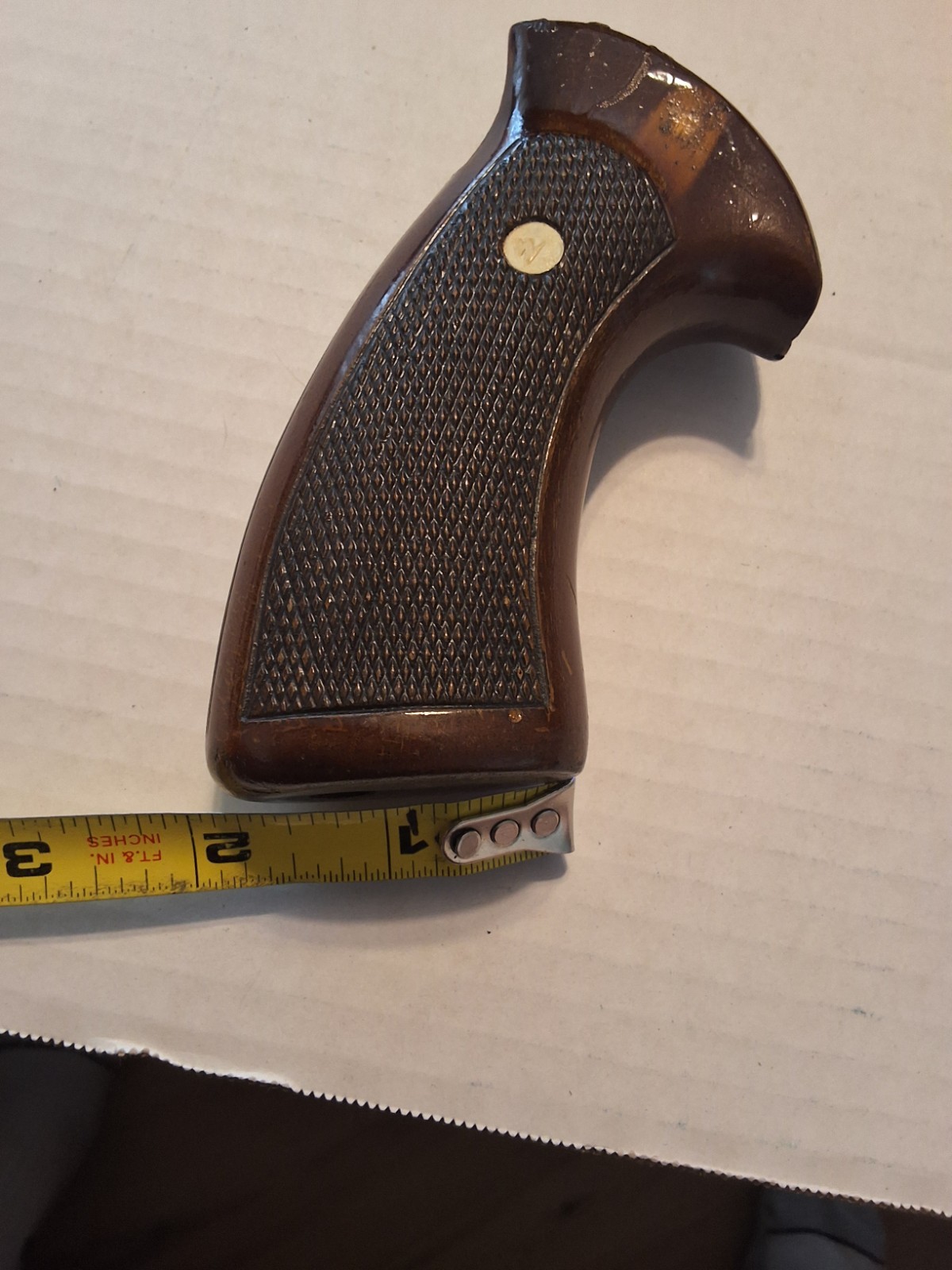 DAN WESSON GRIPS WOOD BROWN CHECKERED