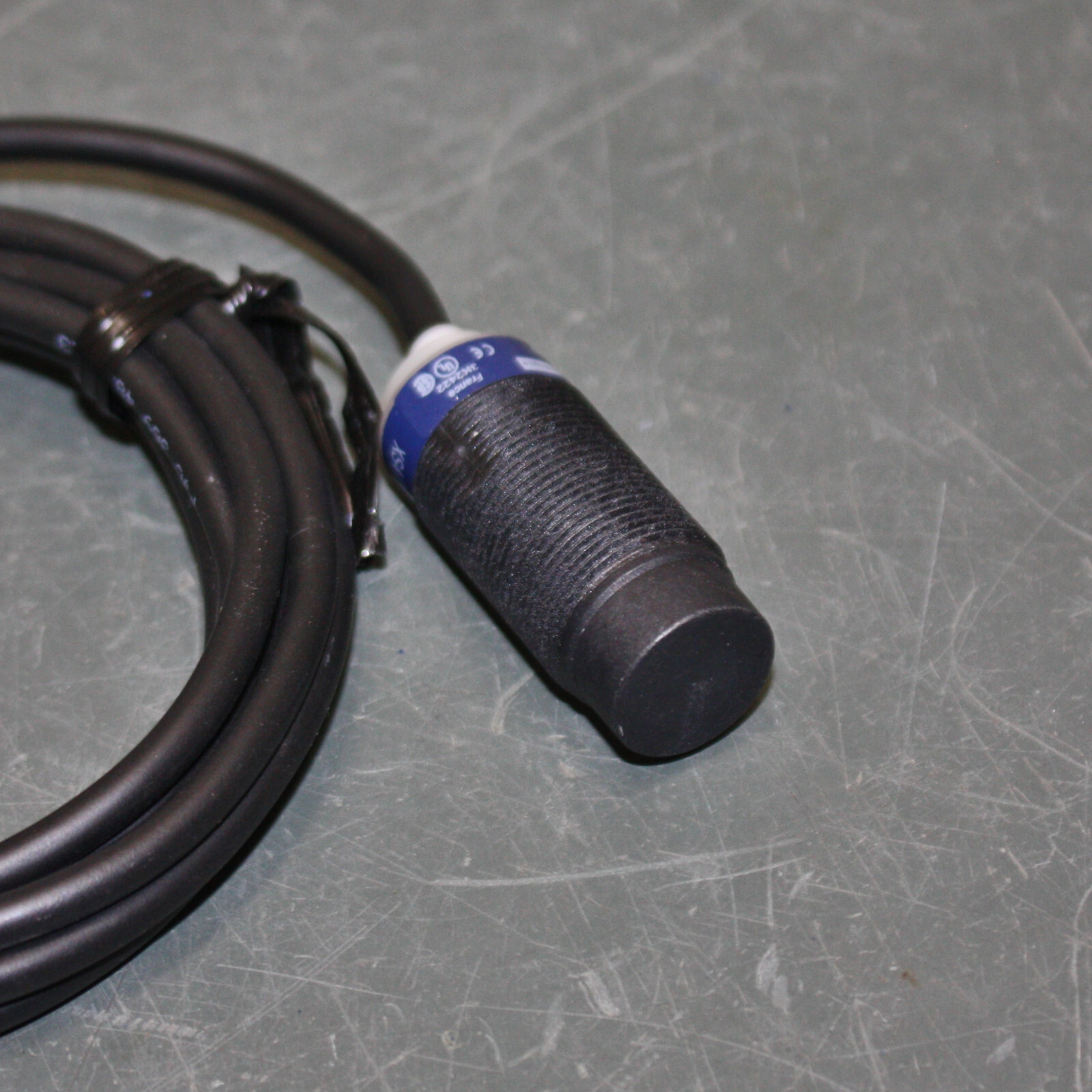 GENUINE Telemecanique Sensors Inductive Proximity Switch XS4P18AB120, 12-24V DC
