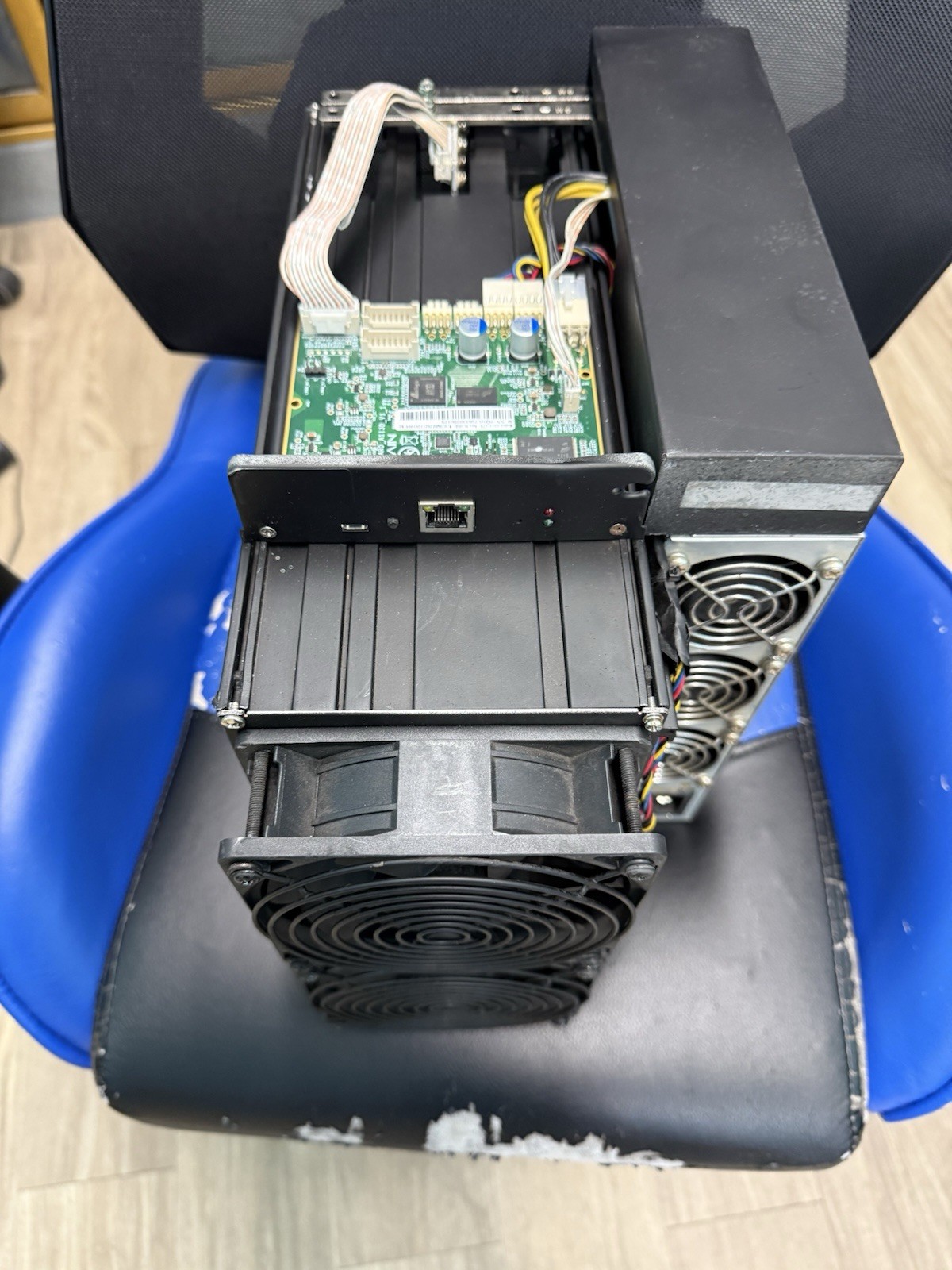 Bitmain Antminer S19 W/ Single Hashboard with 120/240v Power Supply. Tested